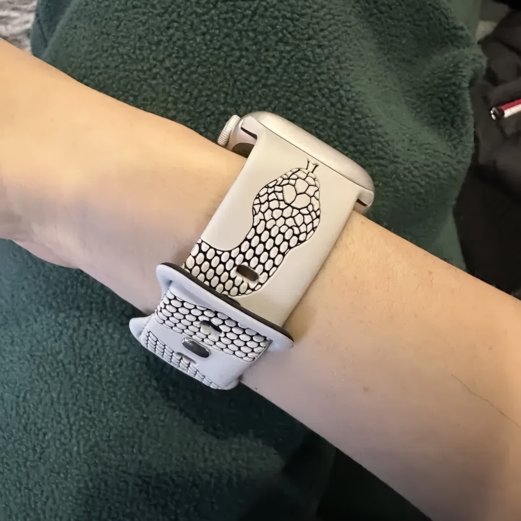 Silicone Apple Watch Band Snake Design Waterproof Durable Fits All Sizes for Summer Sports and Parties