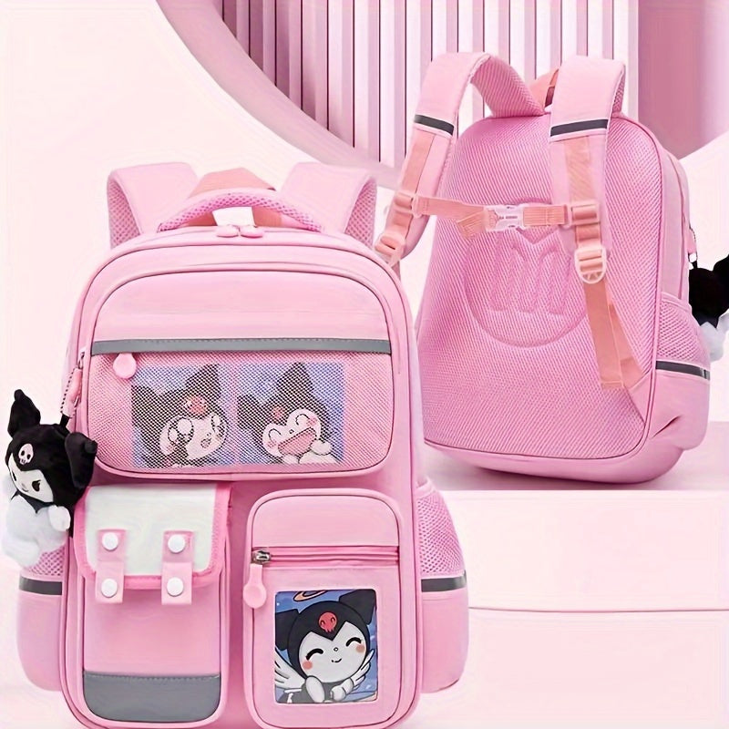 Sanrio Kuromi ruksak, sozlanadigan kamarlar, zip yopilishi va katta sig'imi bilan.