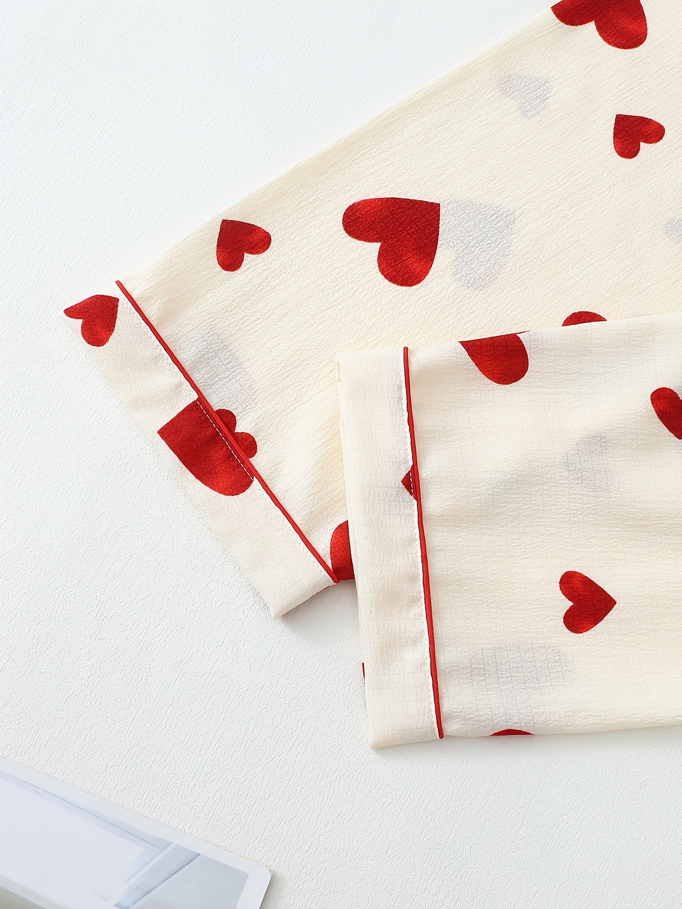 Teen Pajama Set with Heart Print Long Sleeve Top and Pants Polyester Blend for Teens