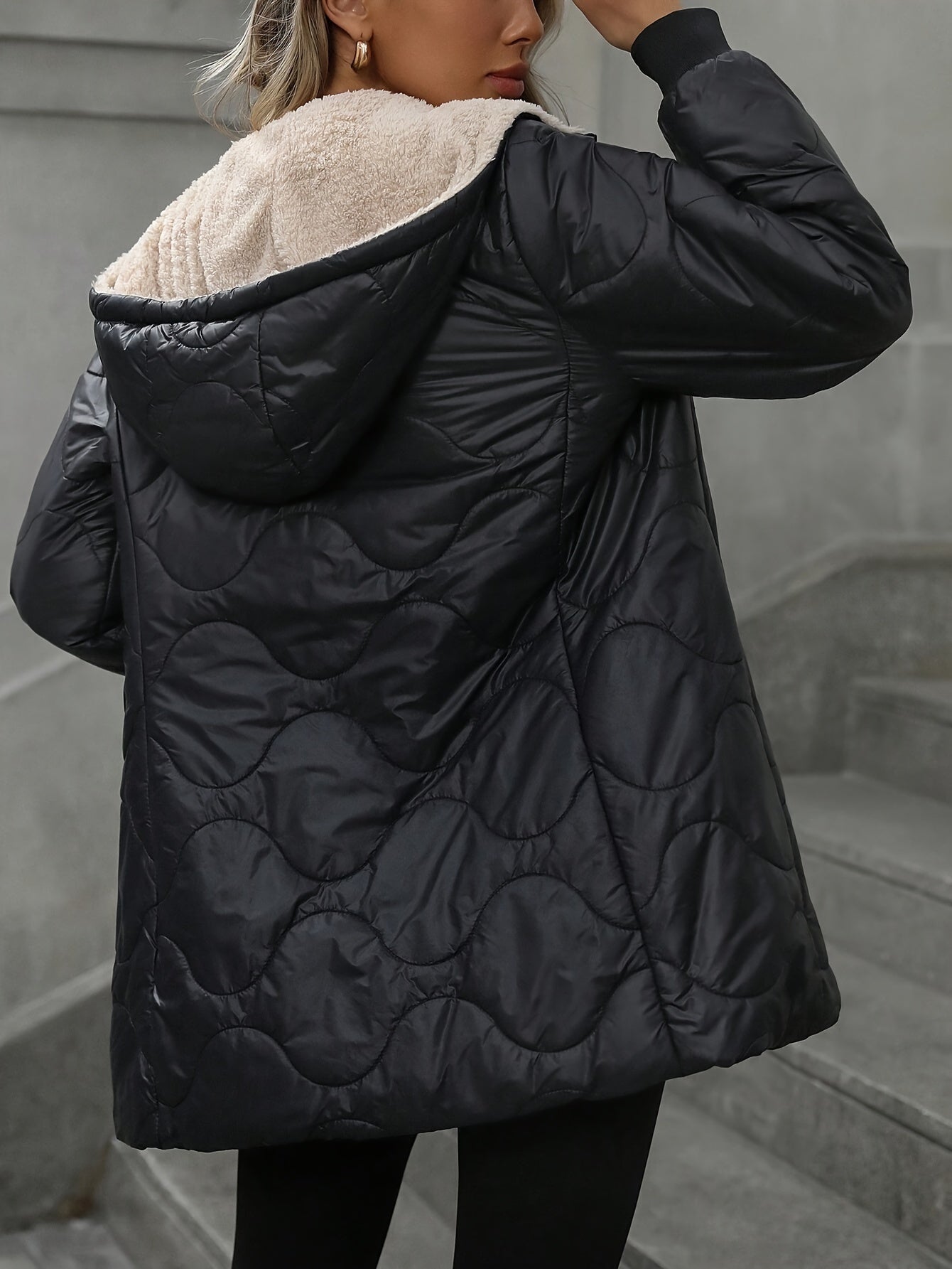 Women's Black Quilted Winter Jacket with Faux Fur Trim Long Sleeves Zippered Pockets