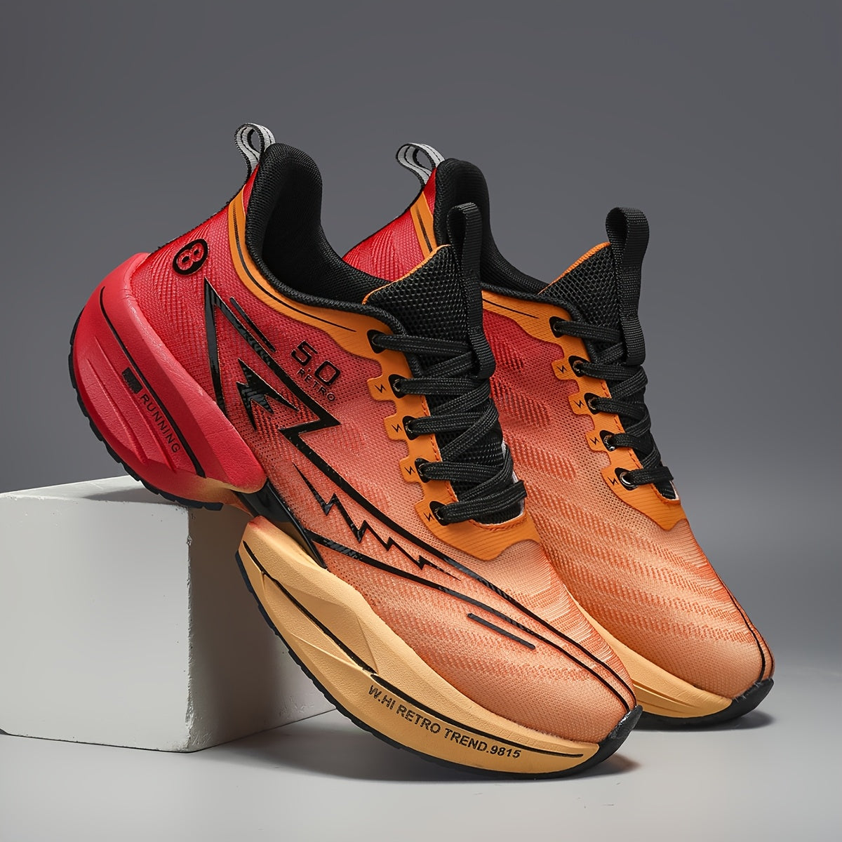 Geometrik naqshga ega vintage uslubidagi preppy sport skeytbord poyabzallari, pastki qismi bilan yugurish va kundalik kiyish uchun mukammal krossovkalar, EVA taglik va mato ustki qismi bilan.