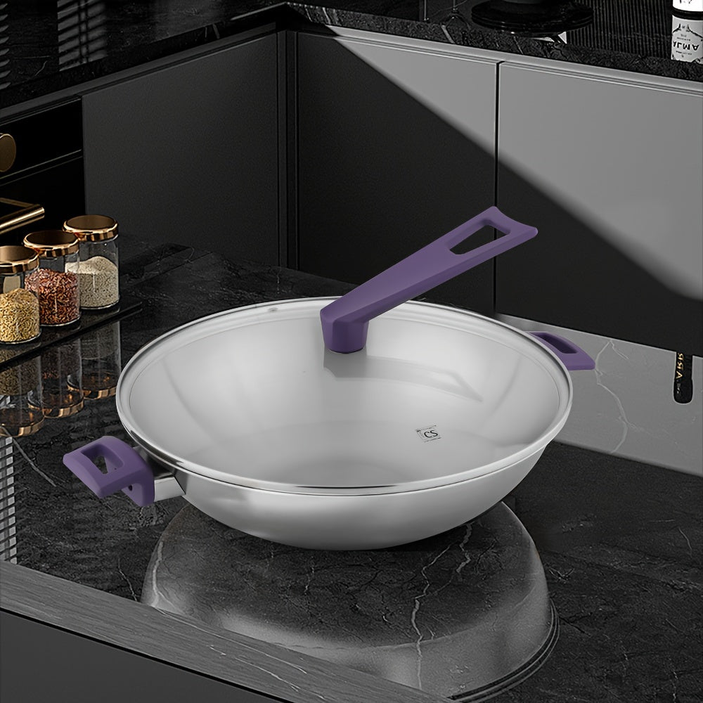 35.56 sm zanglamas po'latdan yasalgan bir dona wok, shisha qopqoq bilan, katta sig'imga ega va barcha pech turlari uchun mos. Qovurish pishirish uchun ideal.