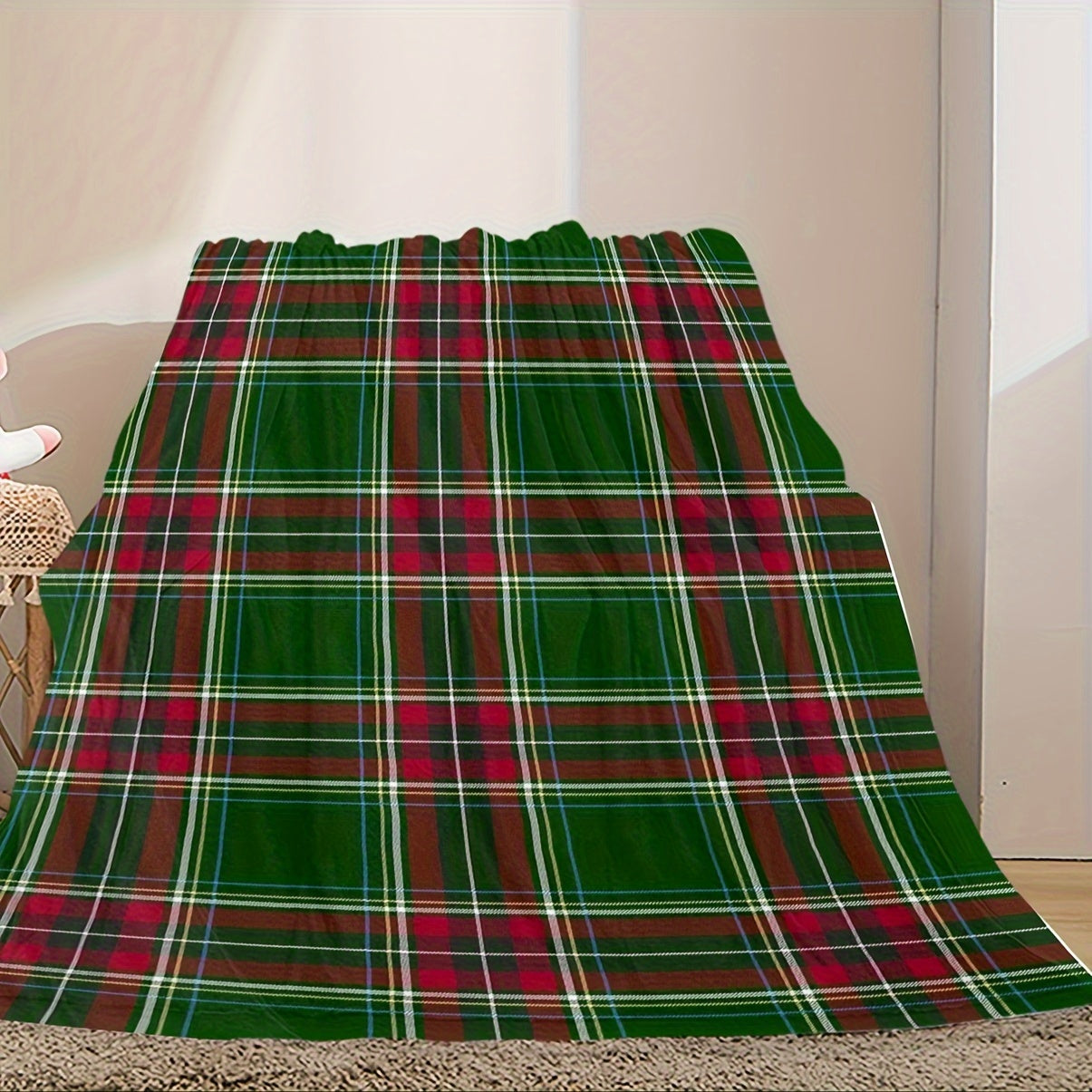 Cozy Flannel Plaid Throw Blanket for Couch Bed Stain-Resistant Machine Washable