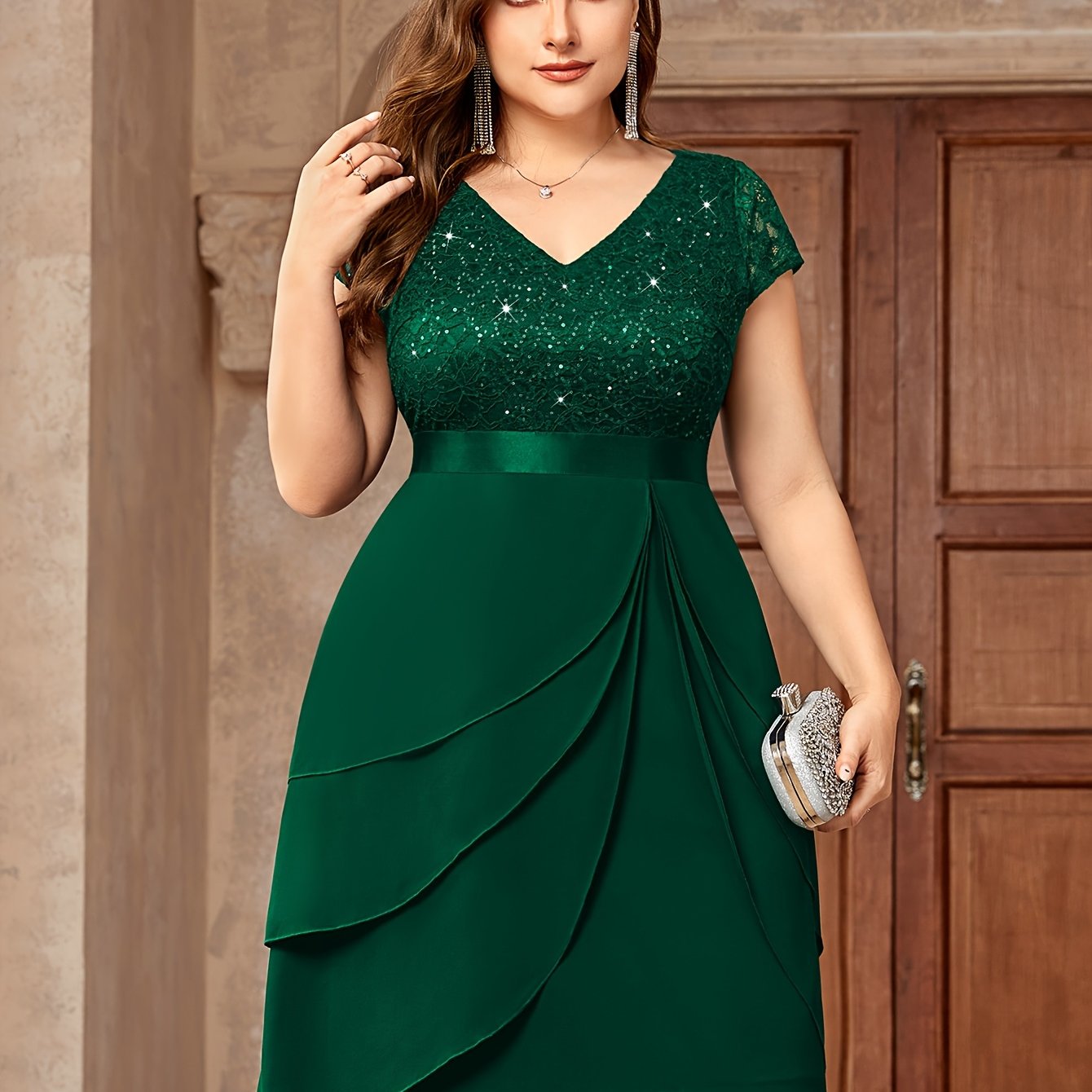 Plus Size Women's Formal Lace Dress with Tiered Chiffon Skirt