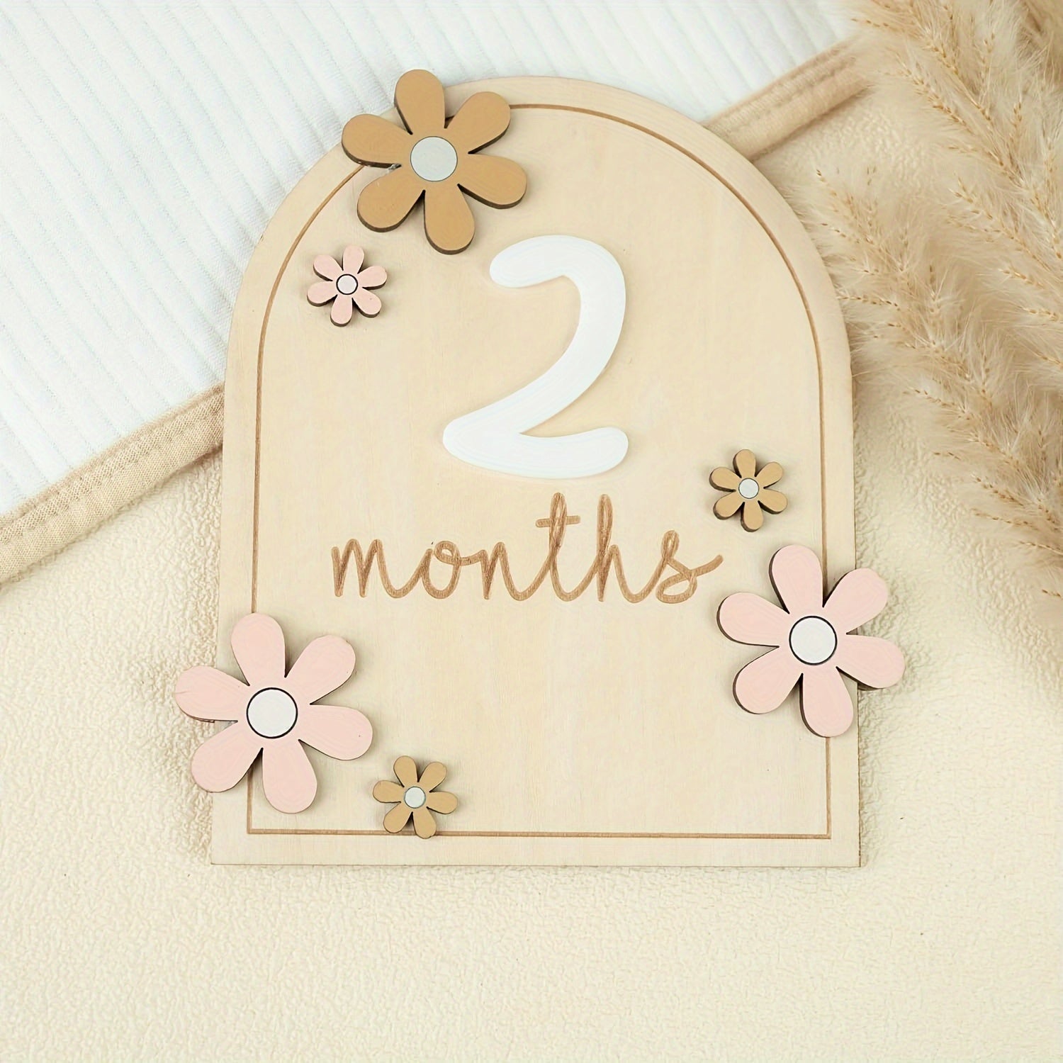 Wooden Milestone Cards Set for Baby Growth Tracking with Floral Design 1-12 Months
