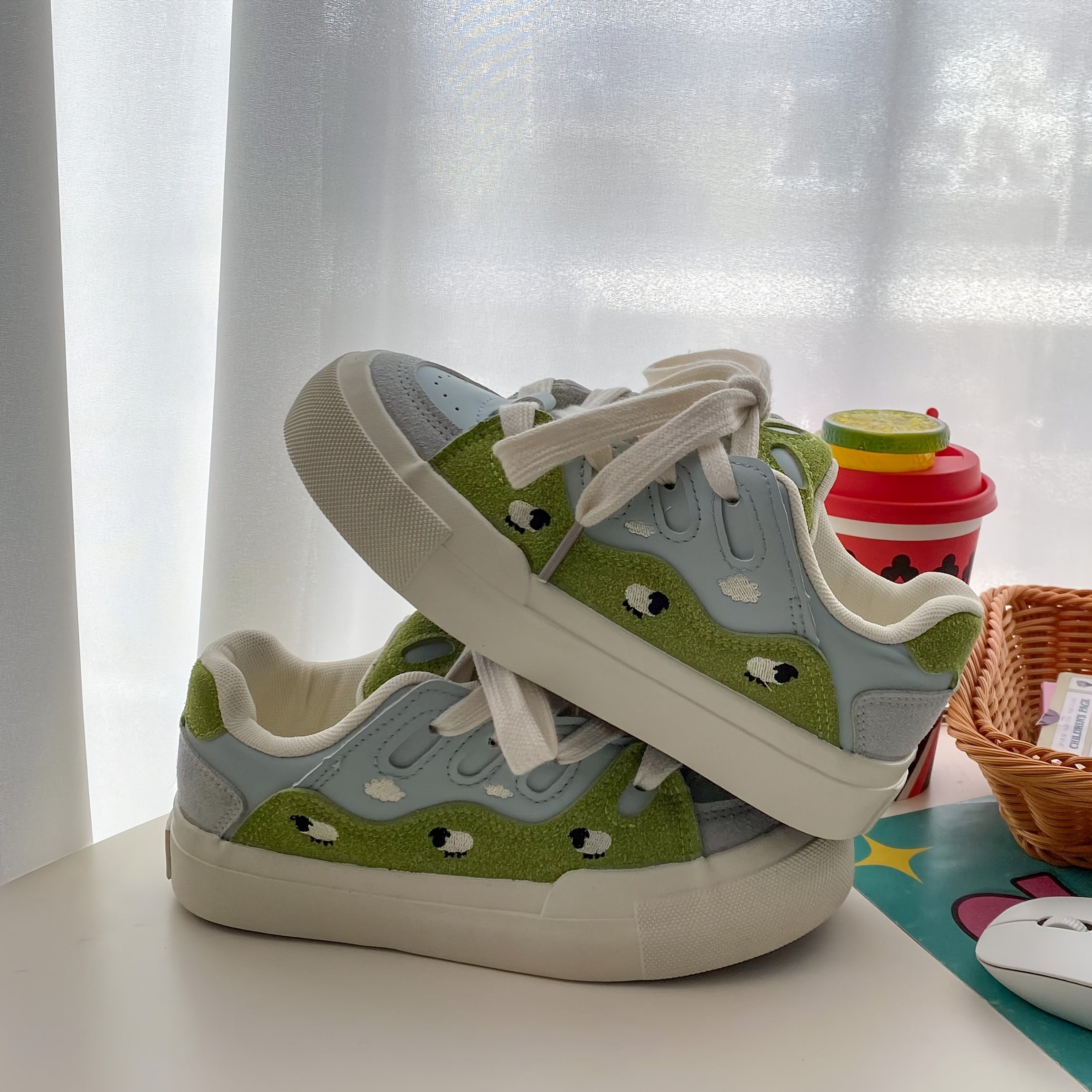 Women's Spring Low-Top Round Toe Lace-Up Casual Shoes