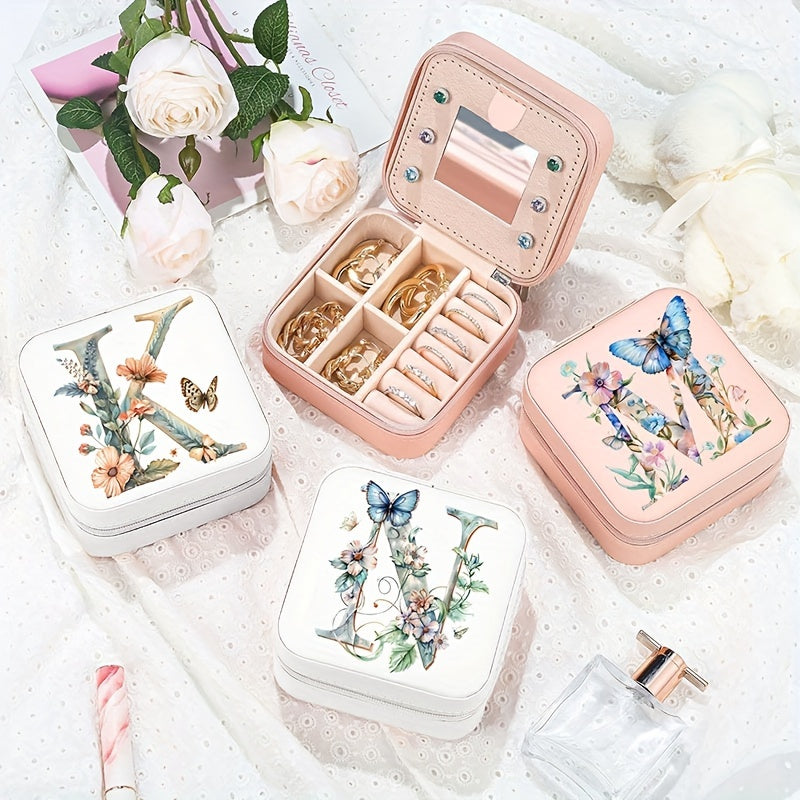 Yolgʻon charm bilan shaxsiylashtirilgan alfavitli flip-top bilan qoplangan, soʻzma-soʻz qoplangan va taqinchoqlarni saqlash uchun quti