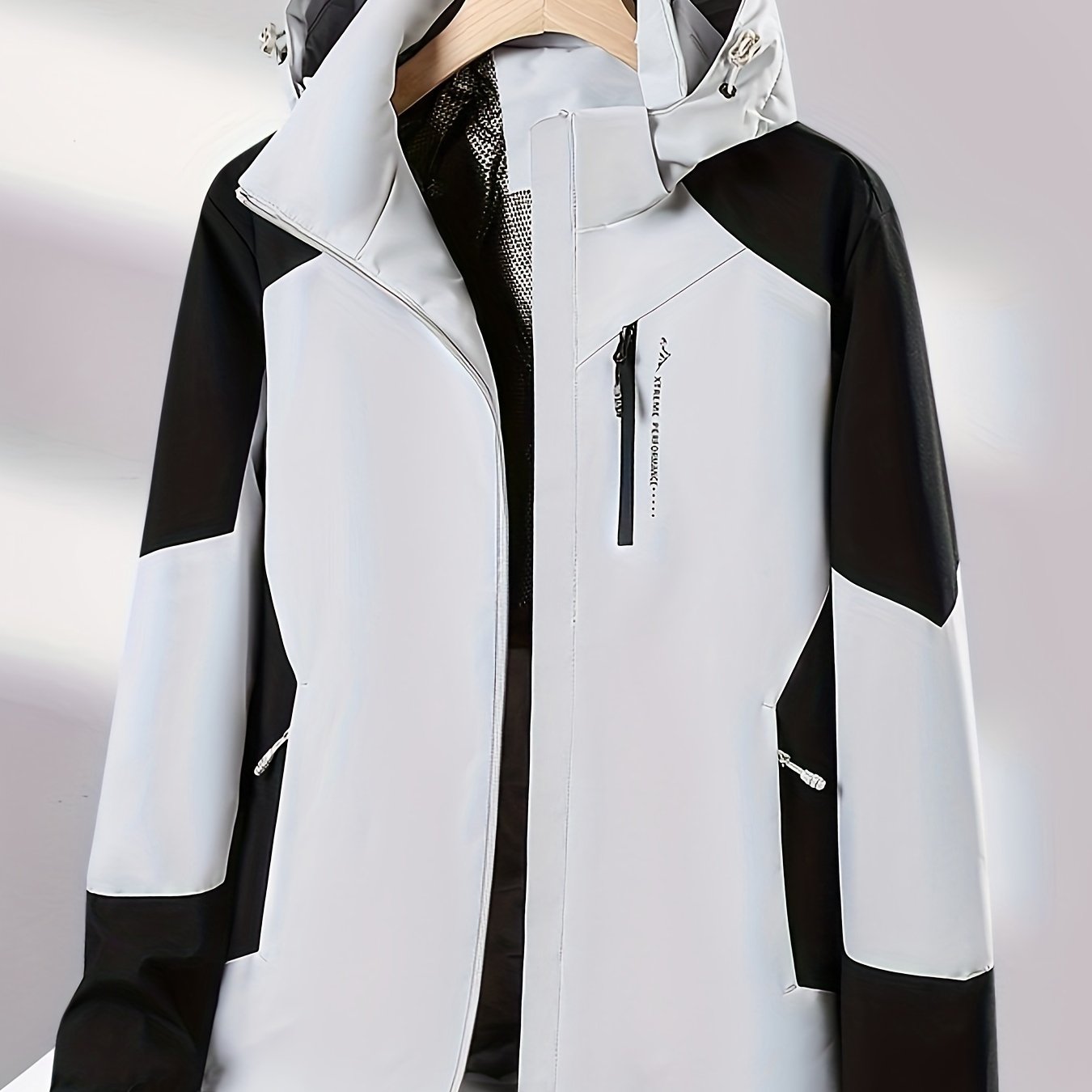 Women's Color Block Waterproof Winter Sports Jacket with Hood and Long Sleeves