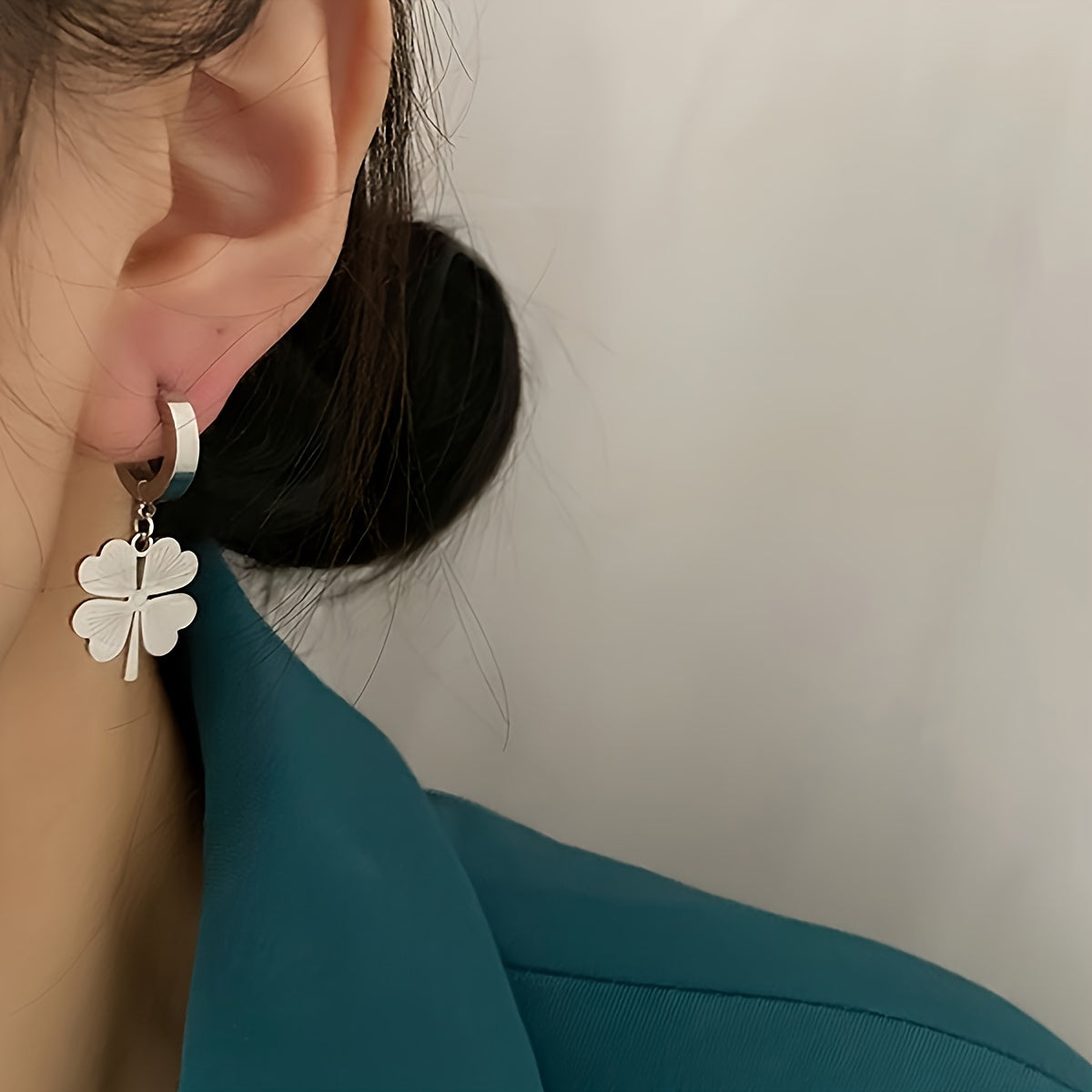 Women Clover Jewelry Set 18K Gold Plated Stainless Steel Necklace Earrings No-Stone Gift