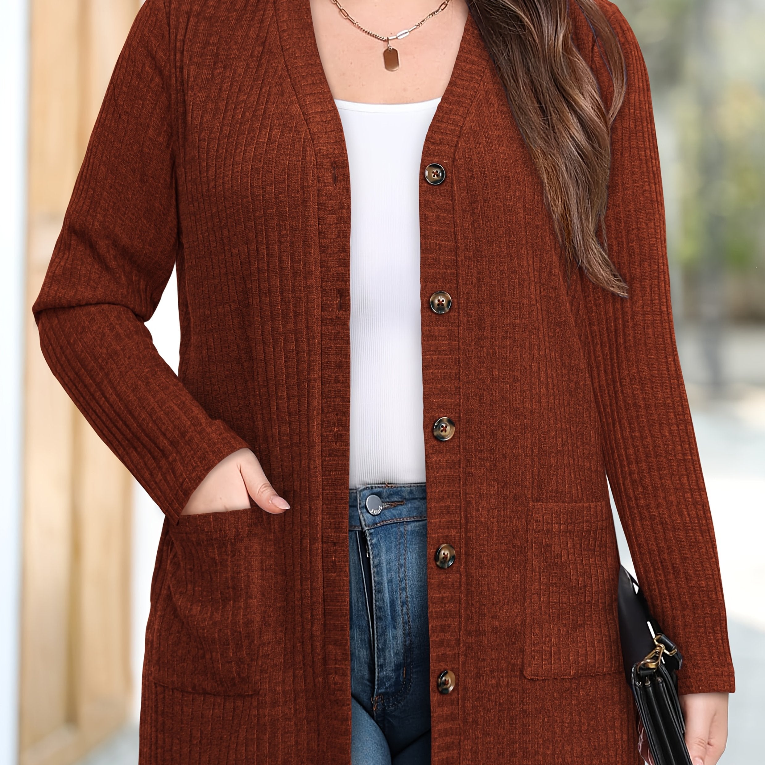 Zarif, mashhur ayollar jeki, cho'ntaklar va kamarlari bilan kengaytirilgan o'lchamlarda