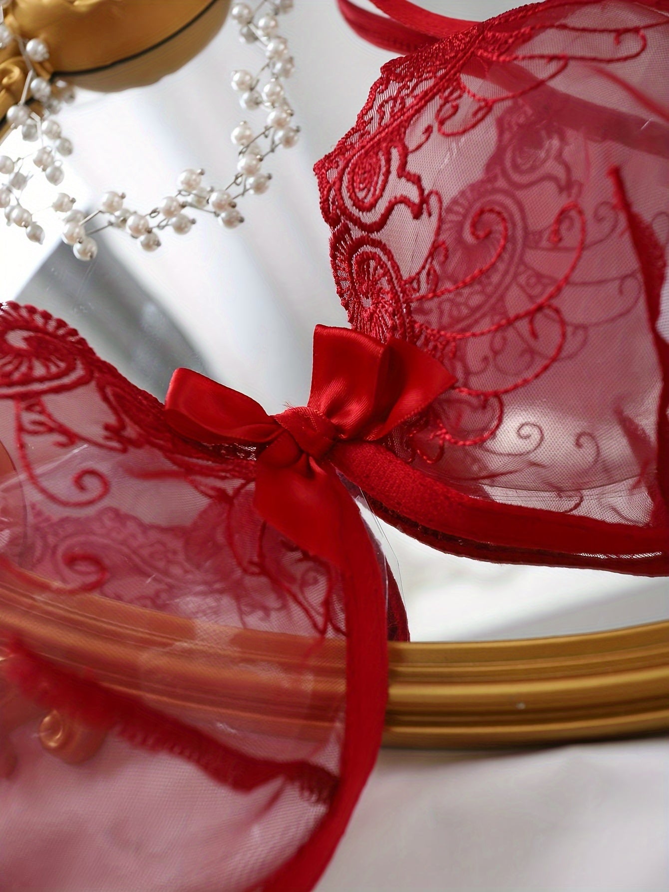 Элегантный черный кружевной бралет и стринги, без подкладки для взрослых женщин.