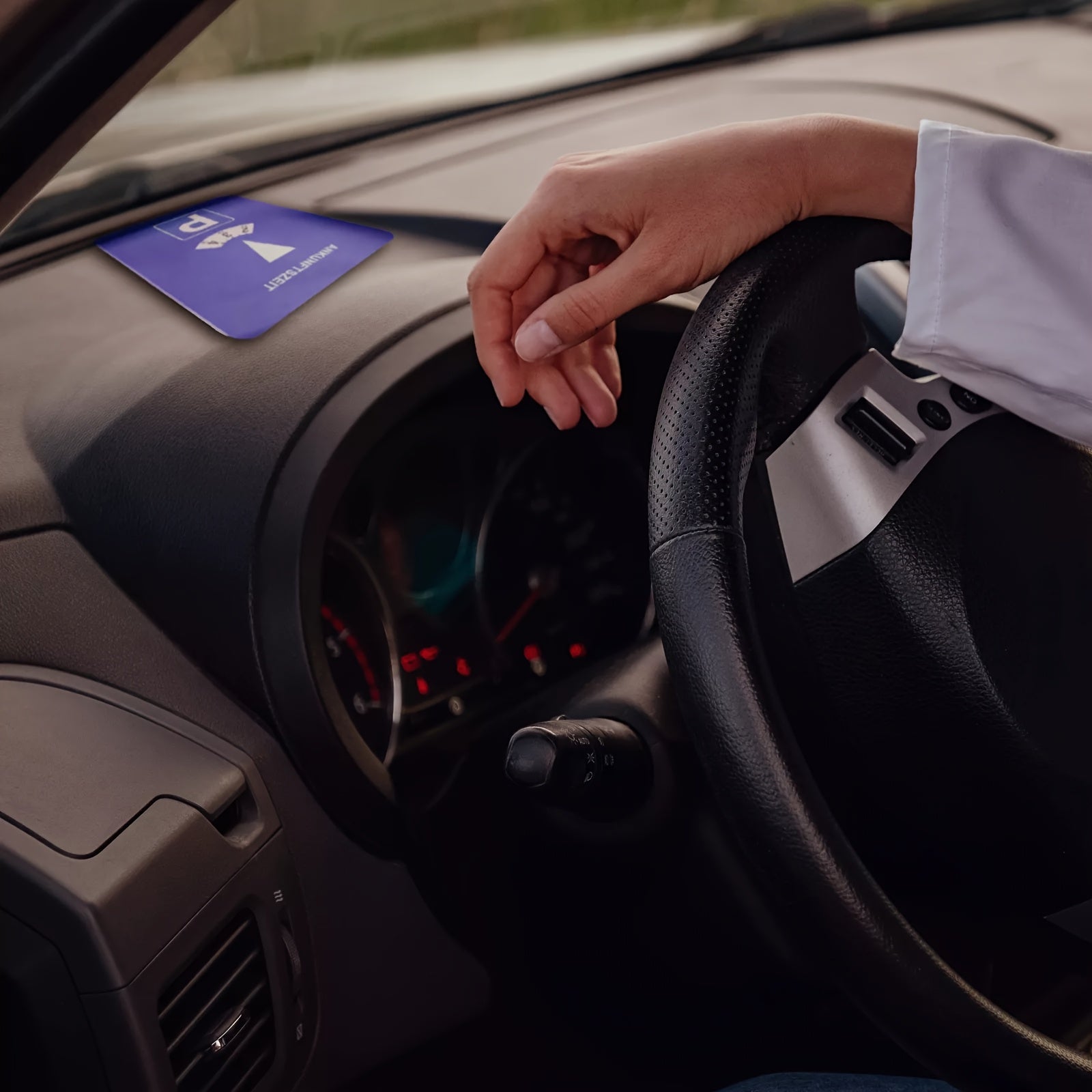 Raqamli to'xtash vaqtini belgilovchi belgi, plastmassa avtomobil soati, karta, ko'p funktsiyali to'xtashga kirish aksessuari