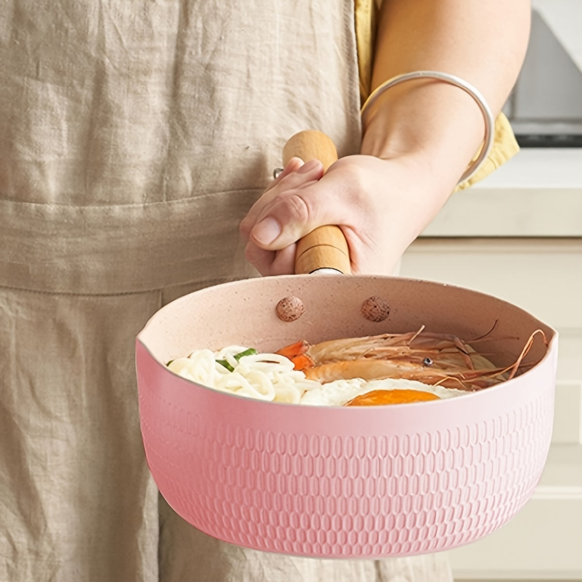 Eng ko'p sotiladigan 1 dona pushti yopishqoq alyuminiy qozon, yaponcha ilhomlangan qorli tekis pastki sho'rva qozoni, induktsion pechka bilan mos, makaron pishirish va sutni qizdirish uchun mukammal - ixcham va rang-barang oziq-ovqat yordamchi qozoni