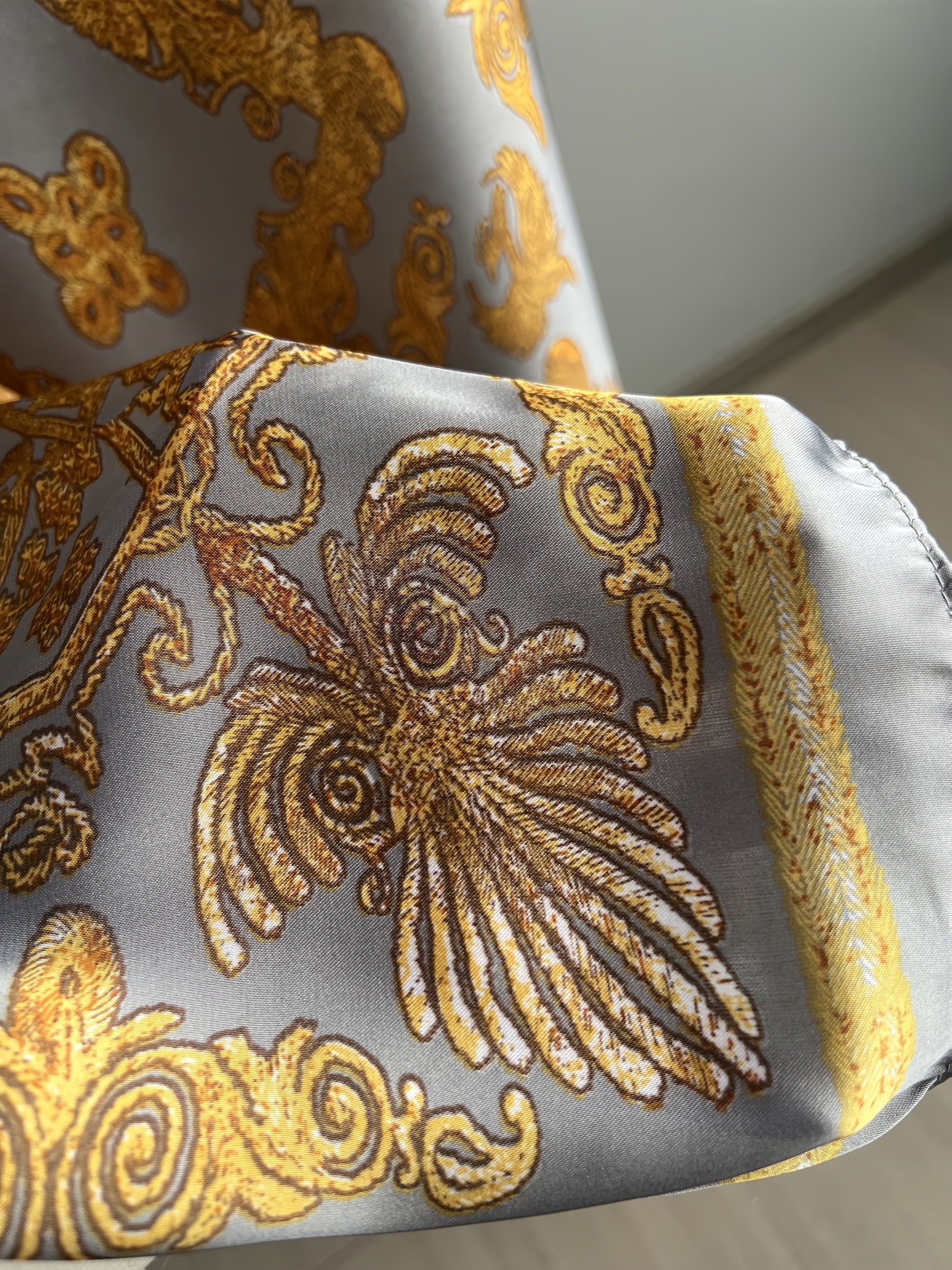 Plus Size Women's Gray Gold Baroque Abaya Dress with Scarf Loose Fit Long Dress