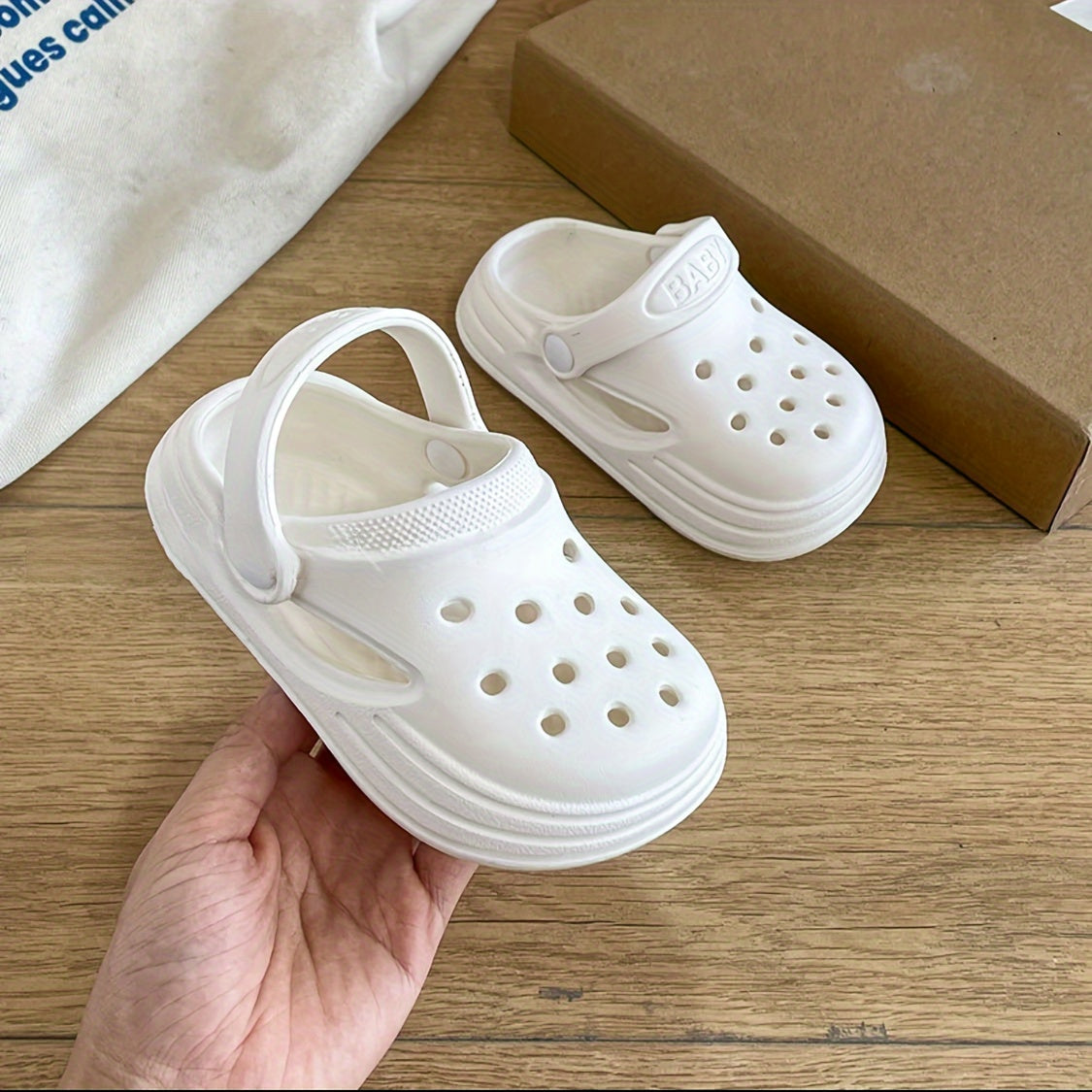 Kids Water-Resistant EVA Clogs for Boys and Girls Breathable Lightweight Slip-Resistant Shoes