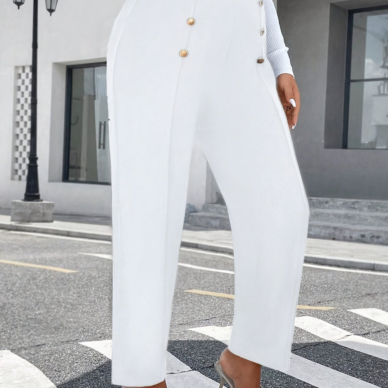 Брюки большого размера черные с высокой талией и прямым кроем, с деталями из пуговиц, из полиэстеровой смеси