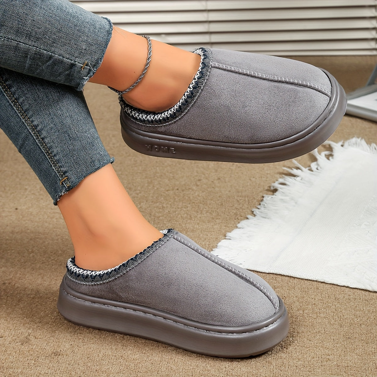 Unisex Indoor Outdoor Plush Lined Slippers Comfortable Warm Non-Slip