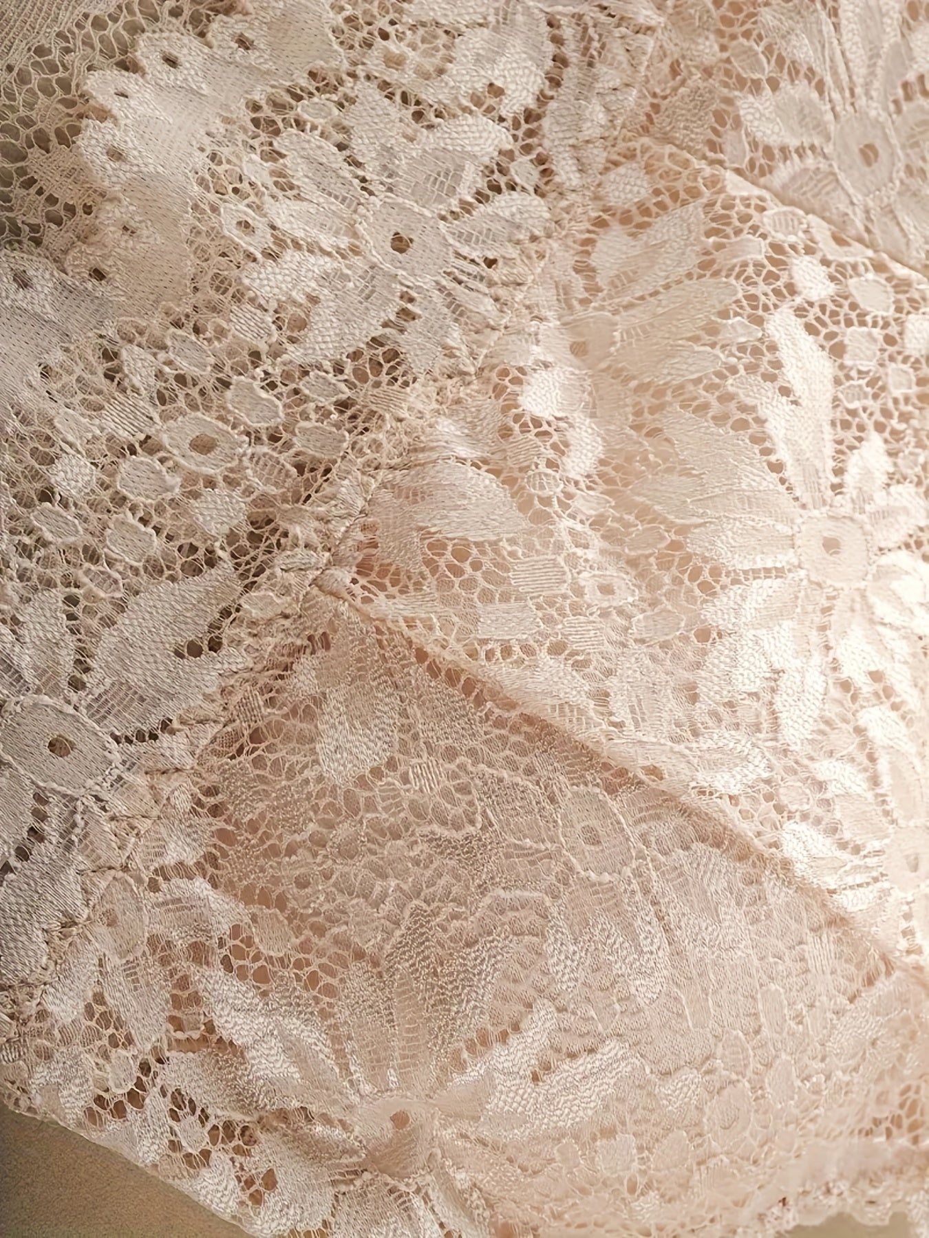 Wireless Lace Bralette for Women with Scallop Trim Comfortable Everyday Lingerie