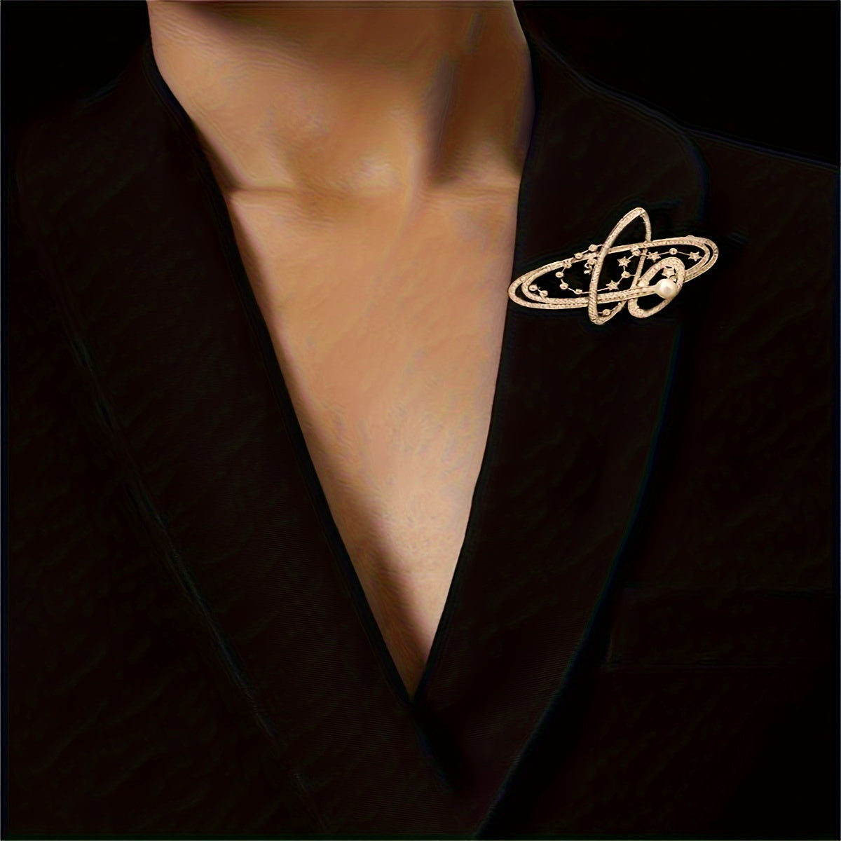 Unisex Metal Brooch Pin for Shirts Sweaters and Bags Stylish Accessory