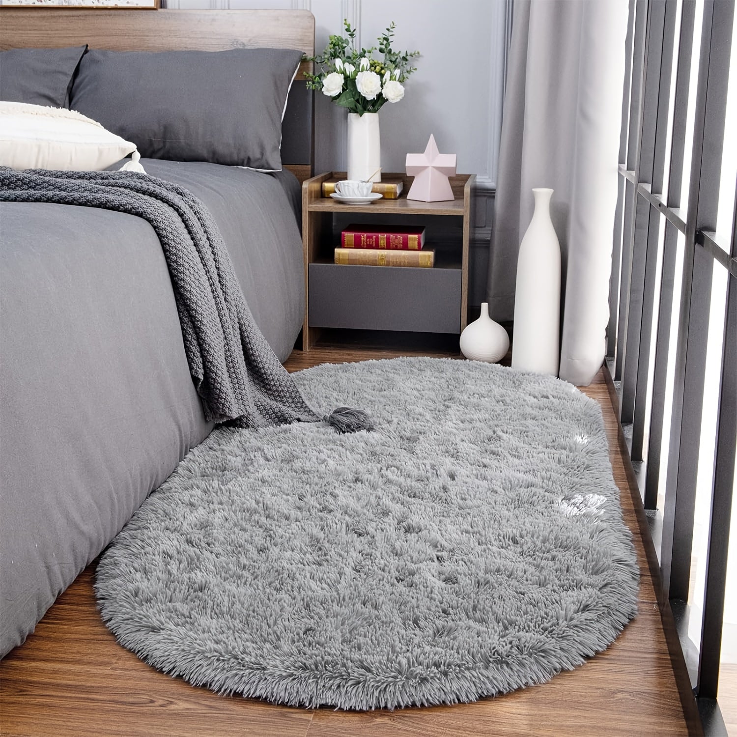 Soft Plush Oval Area Rug for Bedroom and Living Room Machine Washable Stain-Resistant Low Pile Carpet