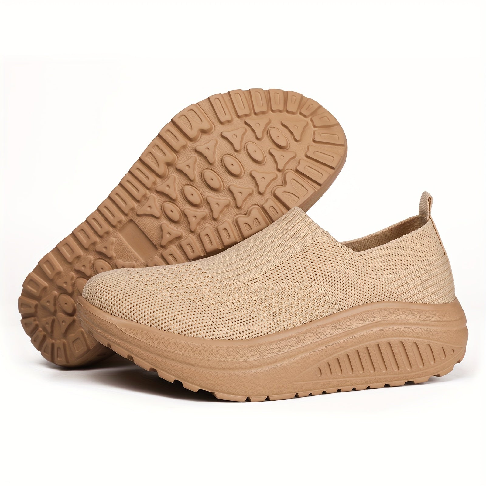 Ayollar uchun tarmoqli slip-on sportkasi yengil, kundalik yozgi poyabzal bej