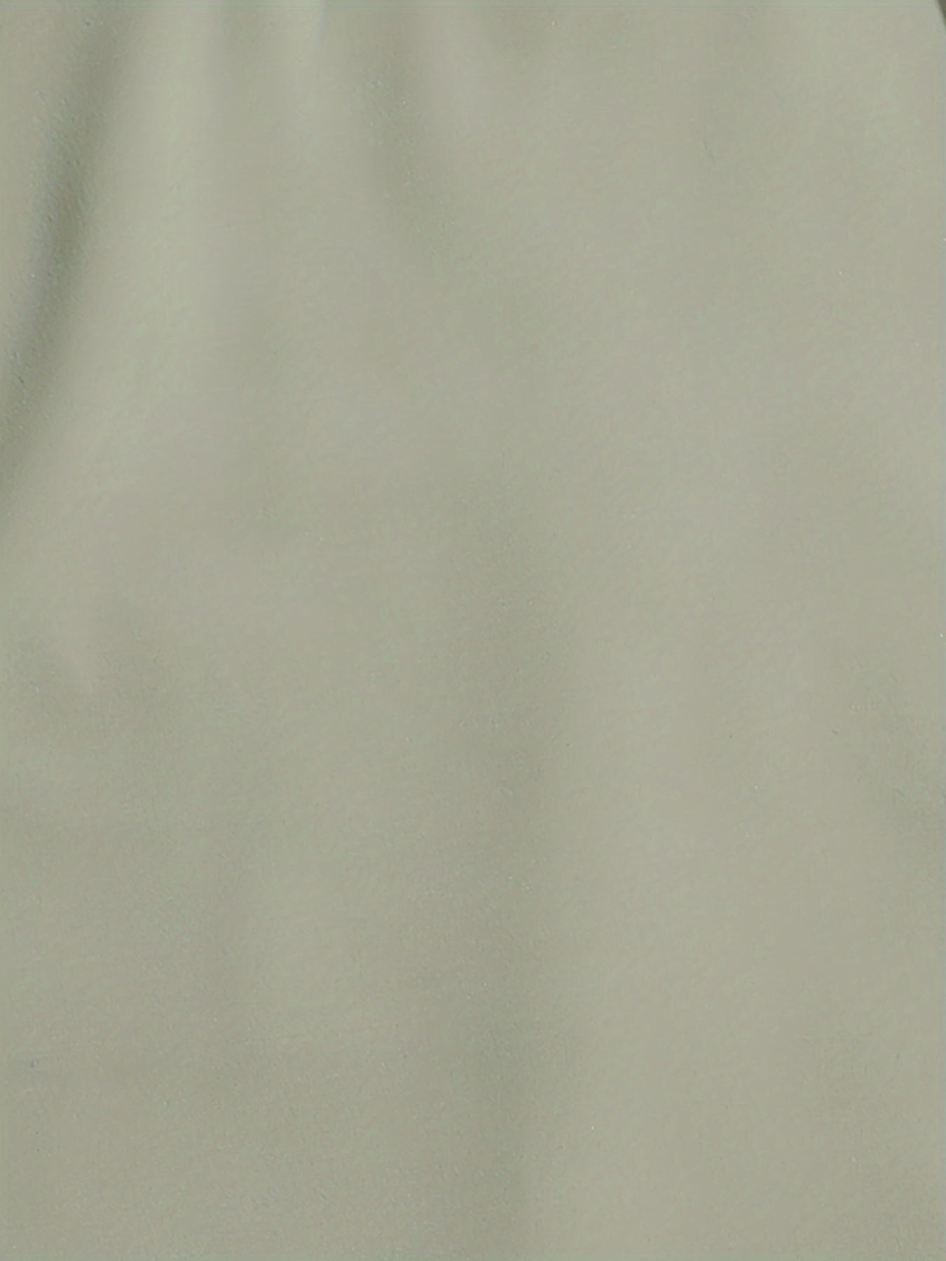 Yengil kulrang "DREAMS" printli erkaklar tasodifiy sport kiyim to'plami. 100% polyesterdan tayyorlangan, mashinada yuvish mumkin. Yozgi kiyim uchun mukammal.