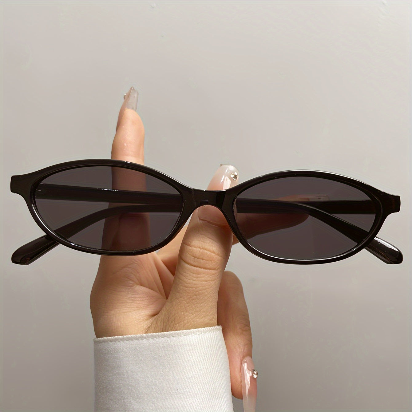 Unisex Cat Eye Glasses Fashion Accessories for Women and Men