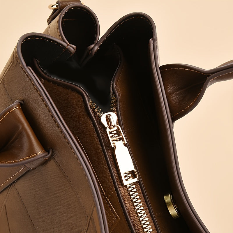 Женская модная сумка-тоут темно-коричневого цвета с застежкой на молнии, полиэстеровой подкладкой и окрашенными краями. Также может использоваться как сумка через плечо.