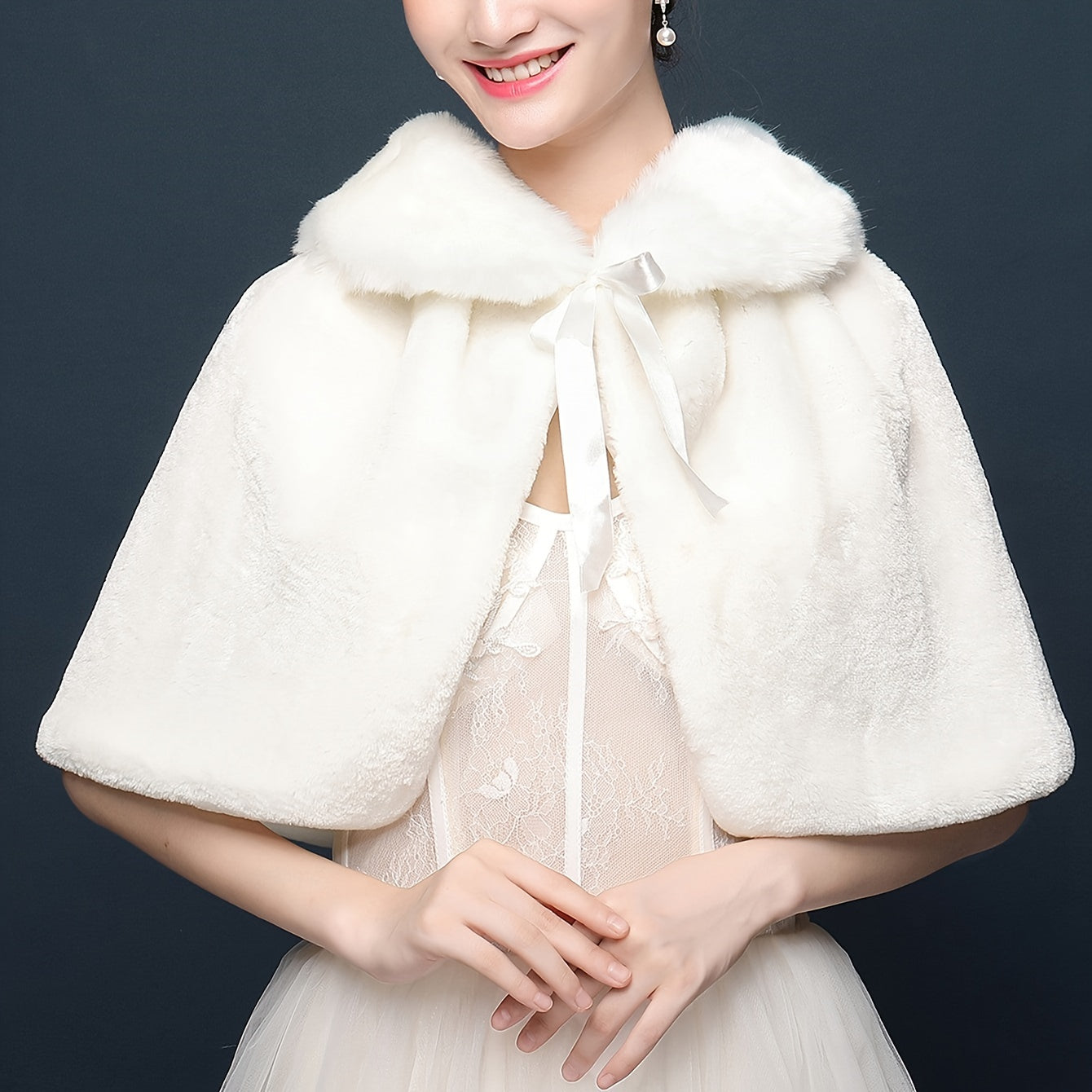 Ayollar uchun oq faux mo'ynali shalv, to'y, bayram, kuz, qish uchun nafis kaput