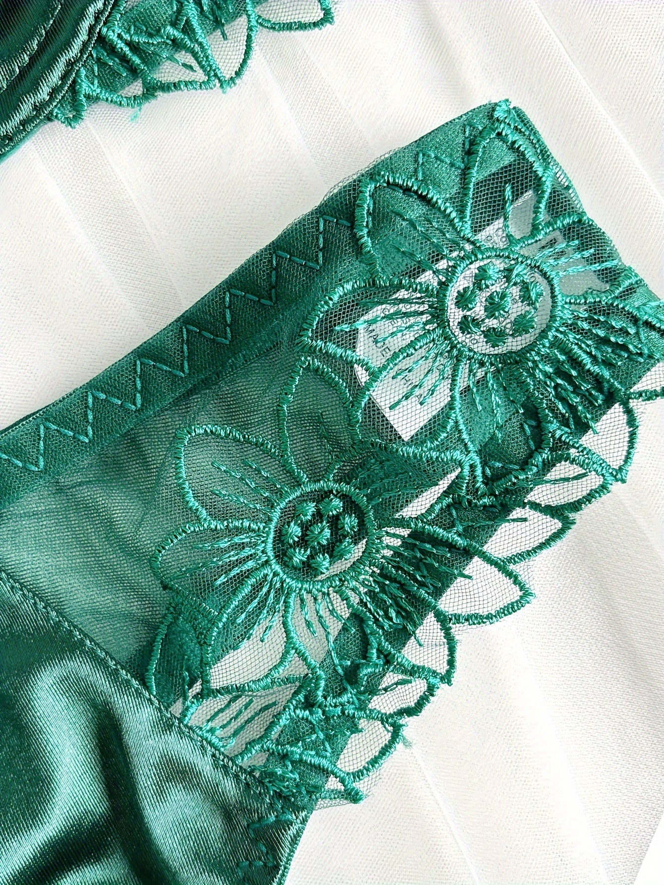 Women's Floral Embroidered Lingerie Set with Push-Up Bra and Thong