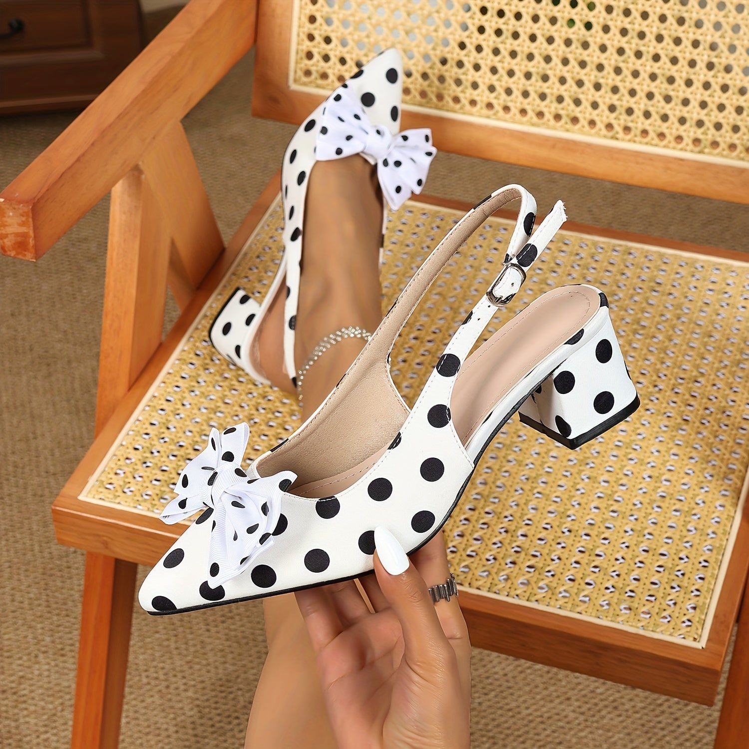 Women's Polka Dot Bow Pointed Toe Mid-Heel Pumps White Black Fabric
