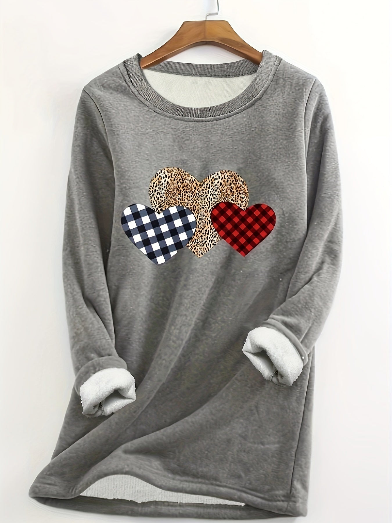 Women's Fleece Pullover with Leopard Checkered Heart Design Cozy Long Sleeve Top