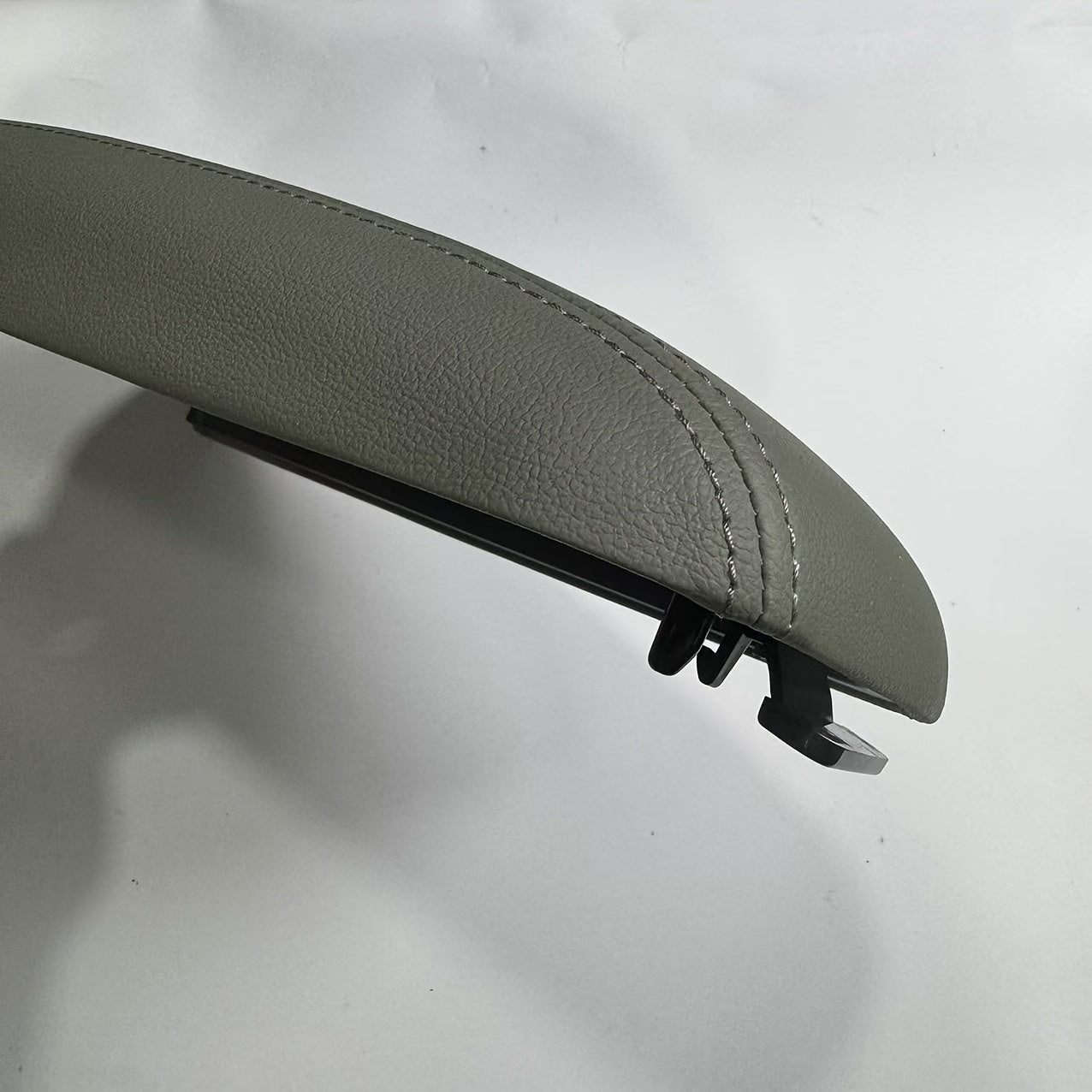 Center Console Lid Armrest Kit for GM SUVs Leather Replacement 2002-2009