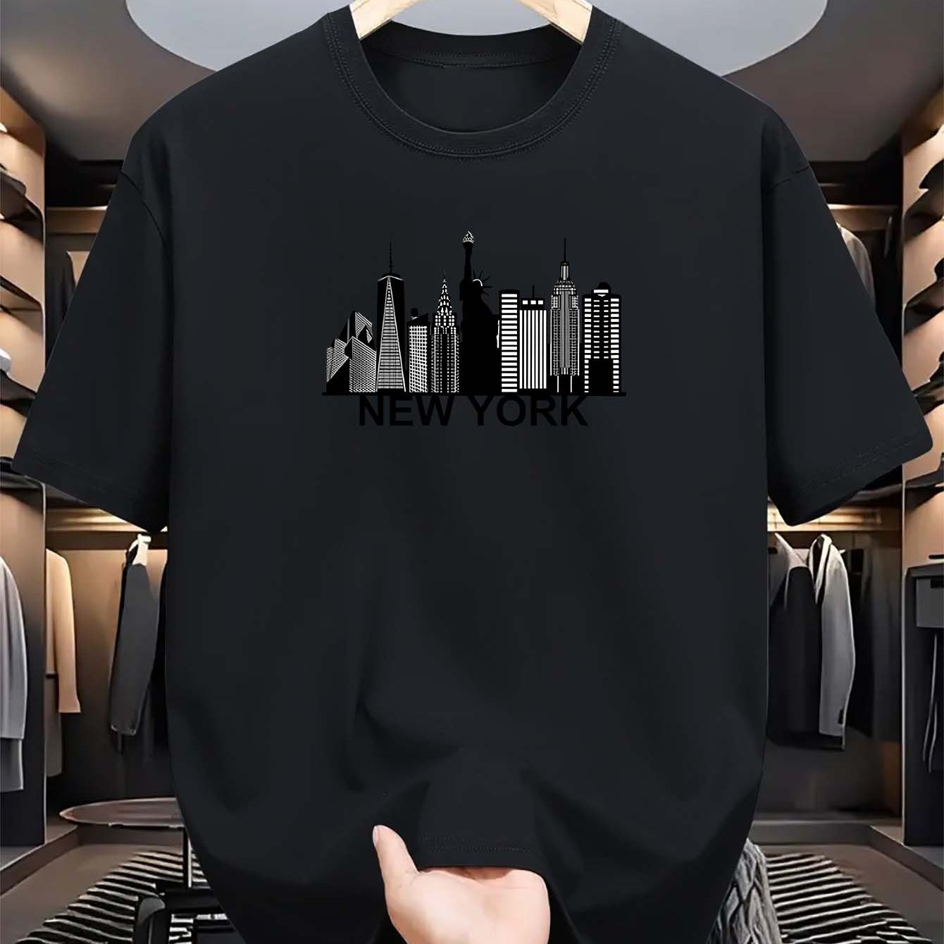 Camiseta gráfica de manga corta con cuello redondo para hombre en azul claro con skyline de NYC, verano casual, poliéster