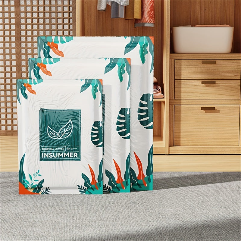 PVC materialidan tayyorlangan to'rtburchak shaklidagi uch dona Space Saver vakuum saqlash sumkasi kiyim, yotoq, yostiq, ko'rpa va ko'rpachalarni siqish va muhrlash uchun. Elektr energiyasi talab qilinmaydi. Yostiq va kiyim saqlash uchun mos.