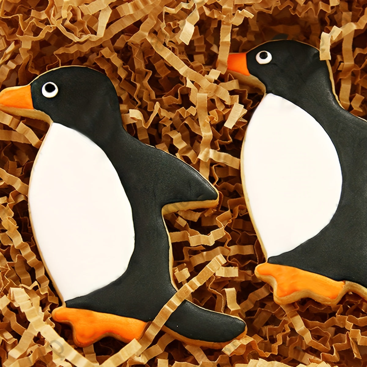 Stainless Steel Penguin Shaped Biscuit Mold for DIY Baking and Cookies