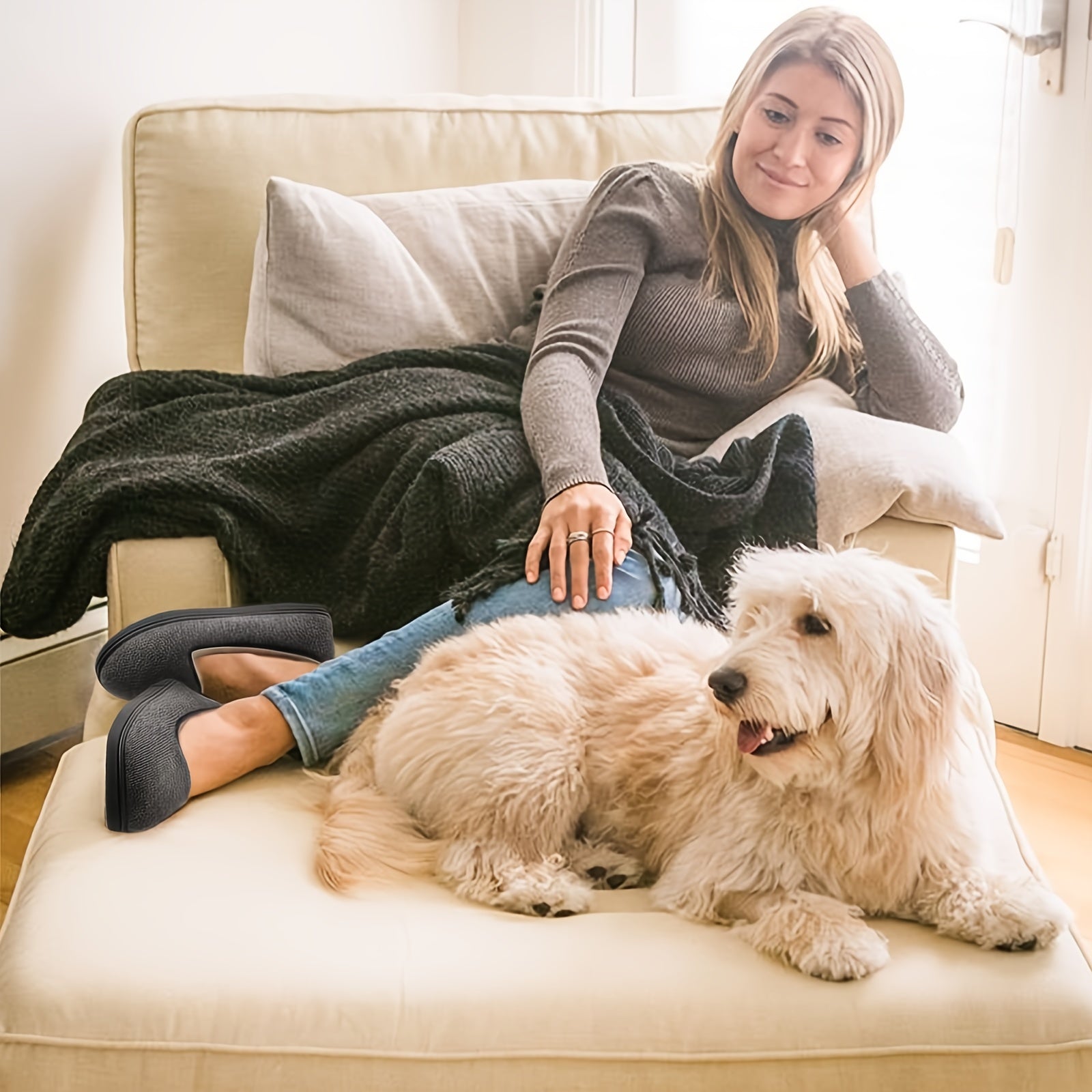 Women's Lightweight Cozy Indoor Outdoor House Slippers with Non-Skid Sole