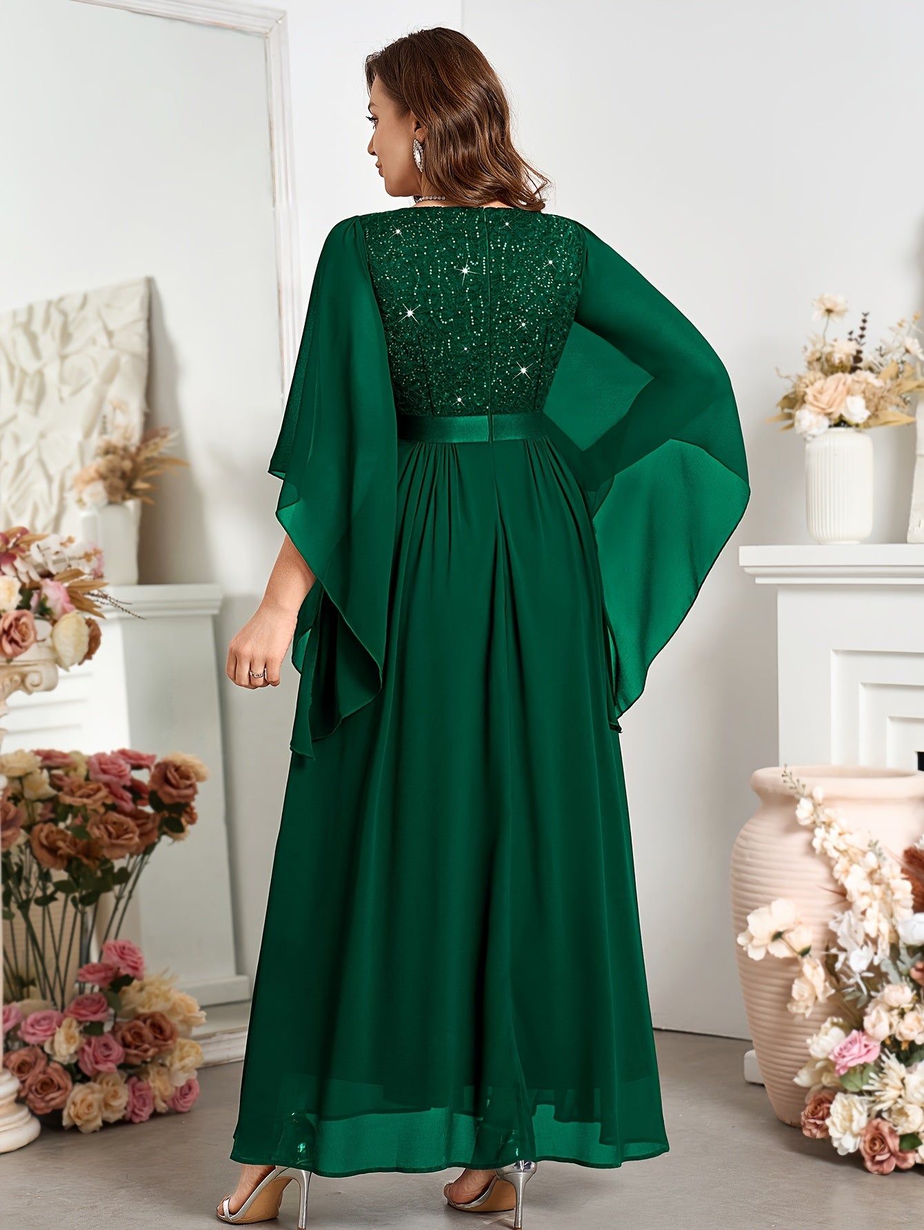 Vestido de encaje de gasa para mujer talla grande con escote en V profundo y mangas con volantes para boda