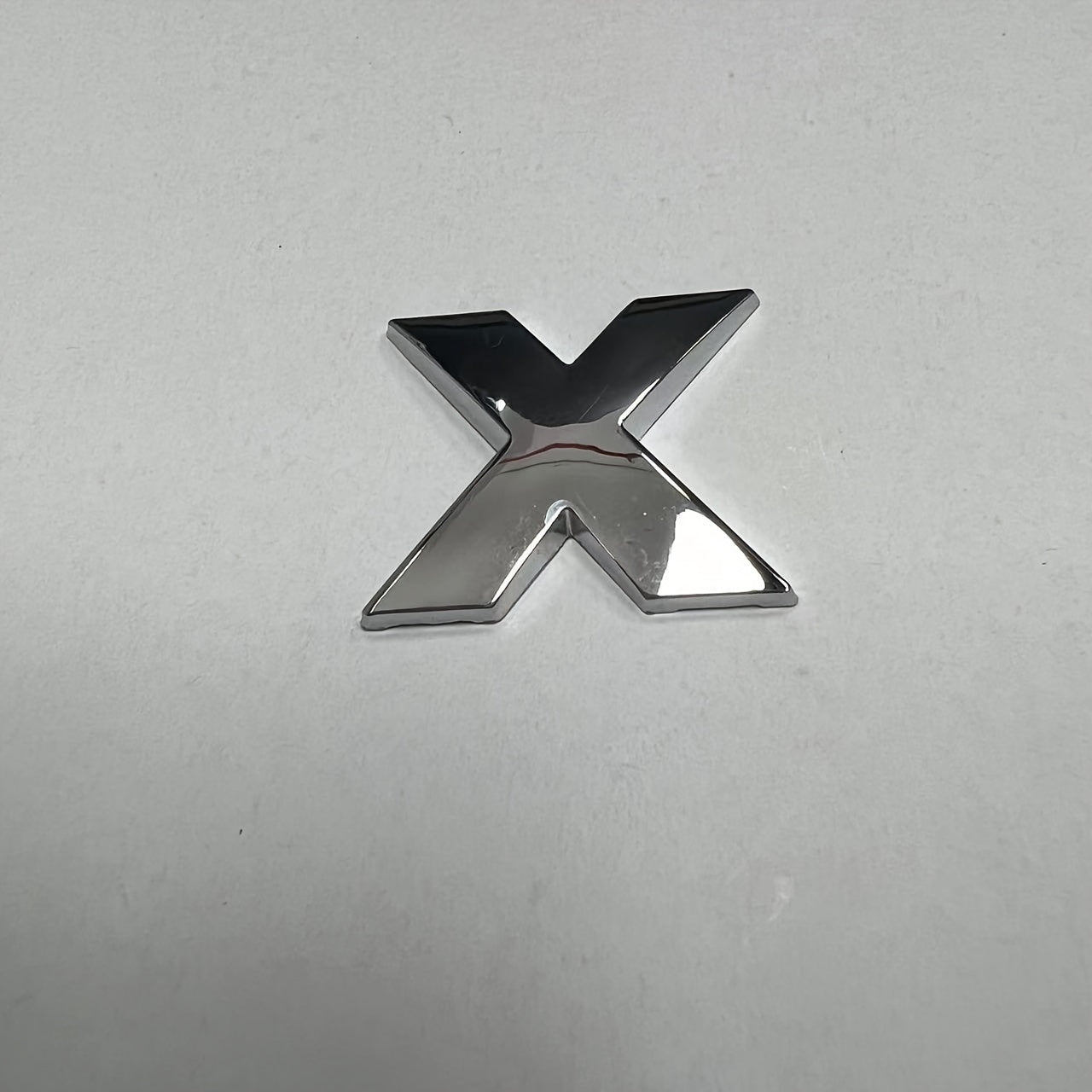 Pegatina para coche con letras y números 3D, emblema dorado y plateado, insignia trasera