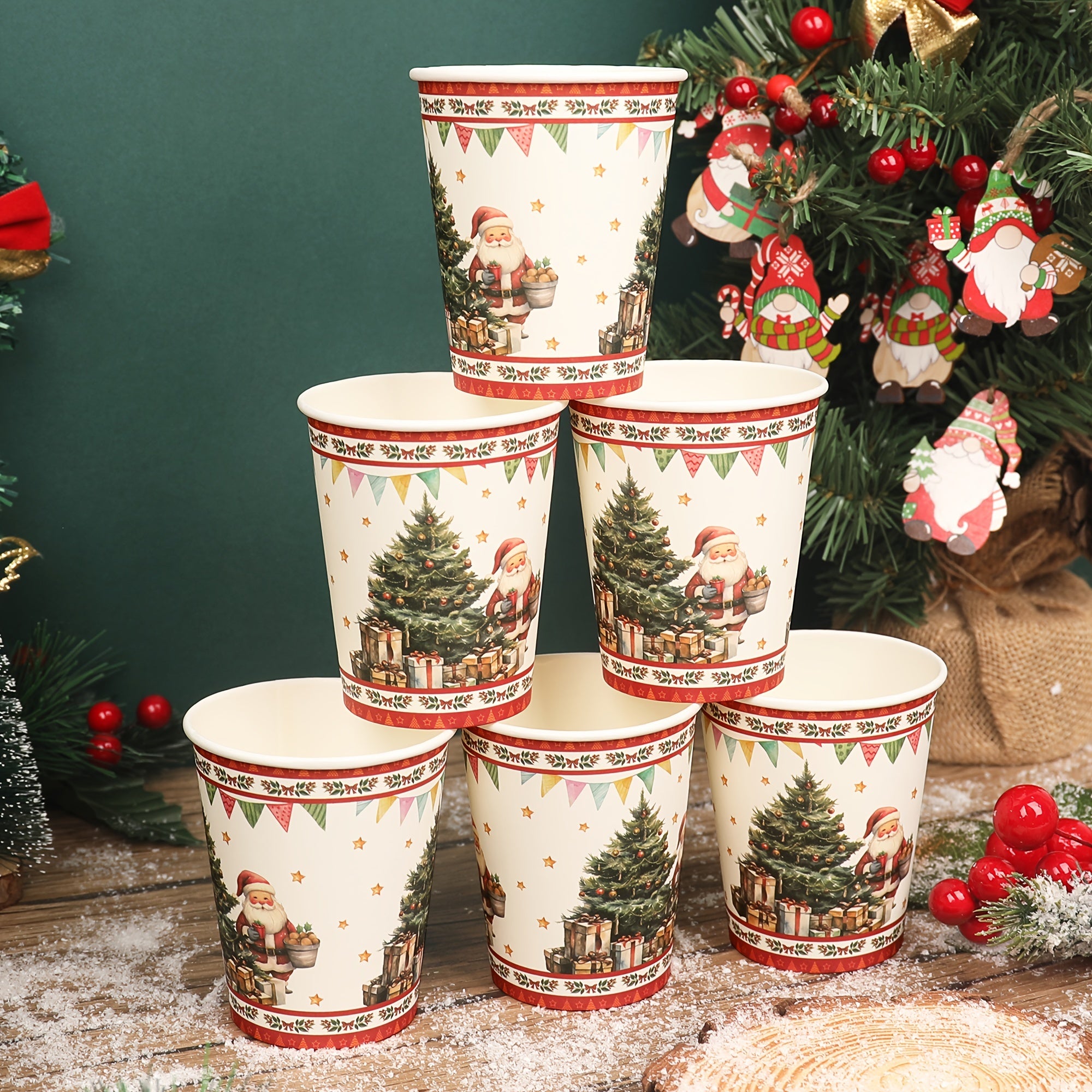 Qog'ozdan yasalgan bir martalik chashka Rojdestvo daraxti va Eski odam naqshli bayram kechasi uchun 8oz