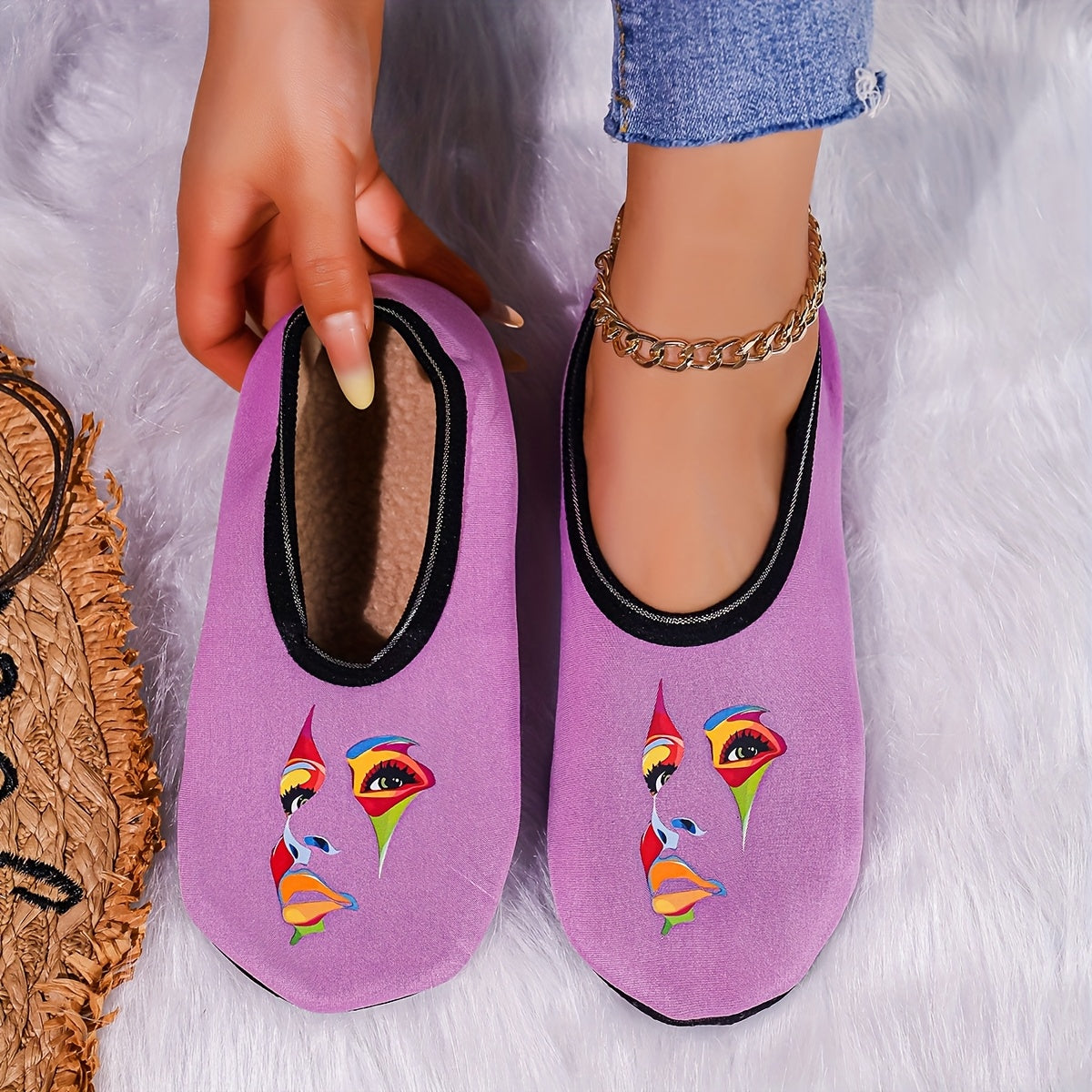 Women’s Slip-On Indoor House Shoes Black Cozy Non-Slip Slippers