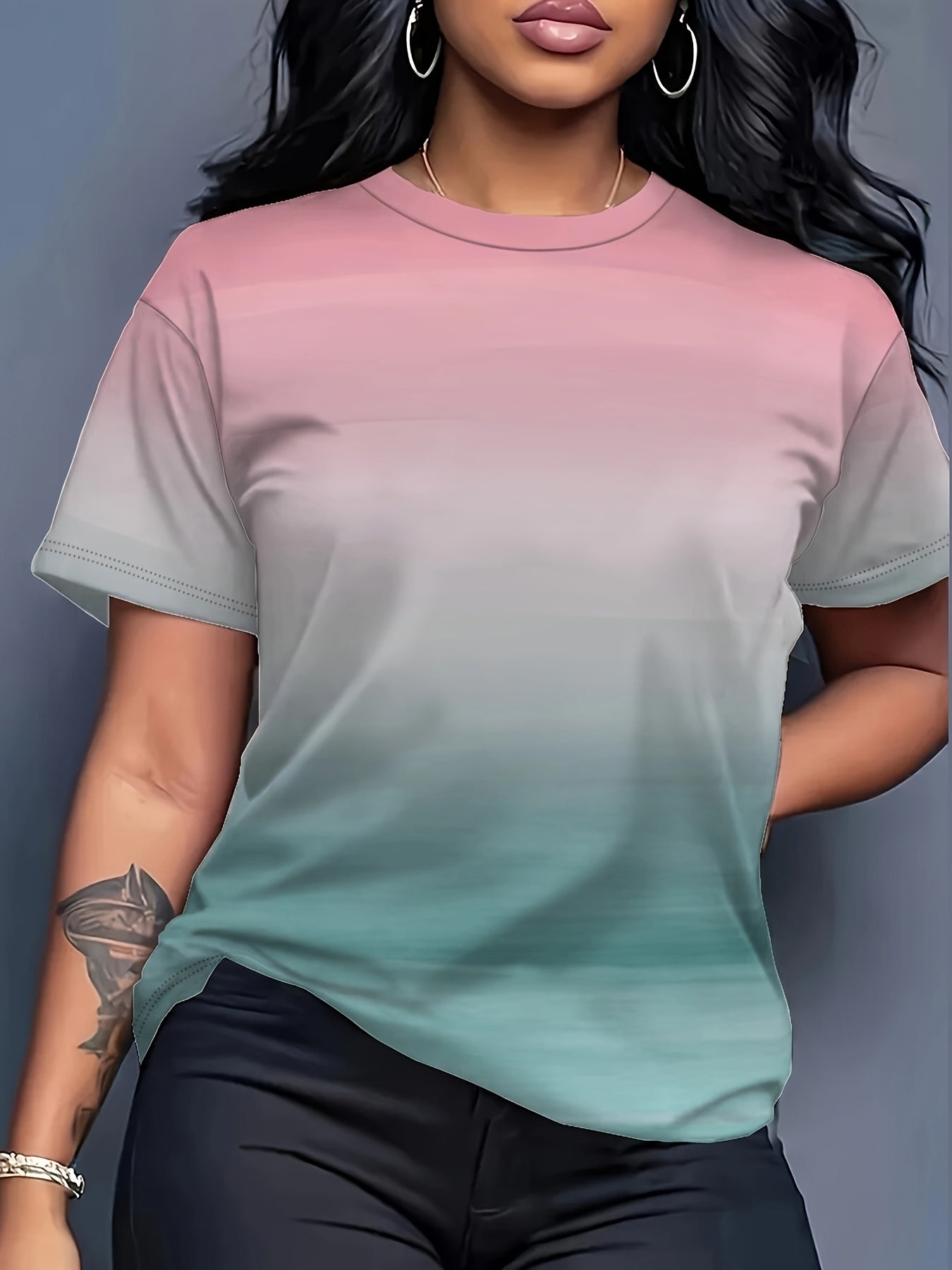 Ayollar uchun kattaroq o'lchamdagi gradient rangli T-shirt yumshoq qisqa qo'lqopli kundalik kofta