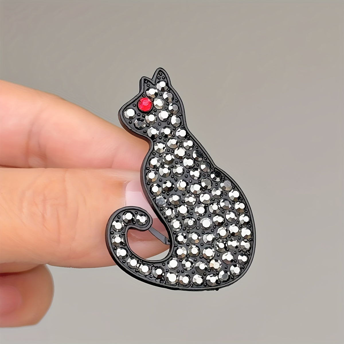 Pin de solapa de gato con rhinestones negros, broche de aleación para blazers y abrigos, otoño e invierno