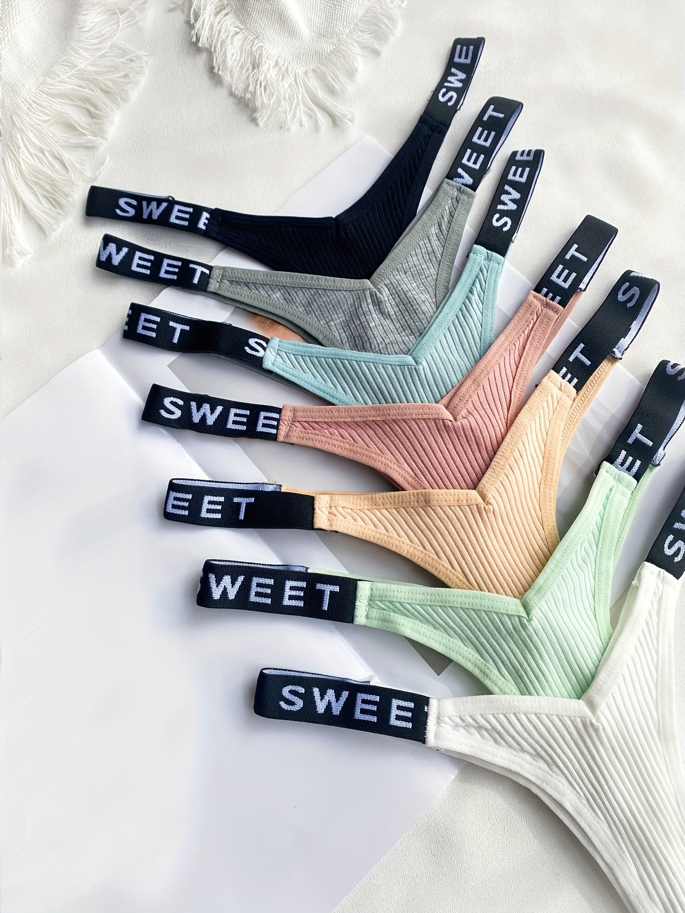 7-Piece Women's Lingerie Set with Thongs and V-Strings Solid Color High Support