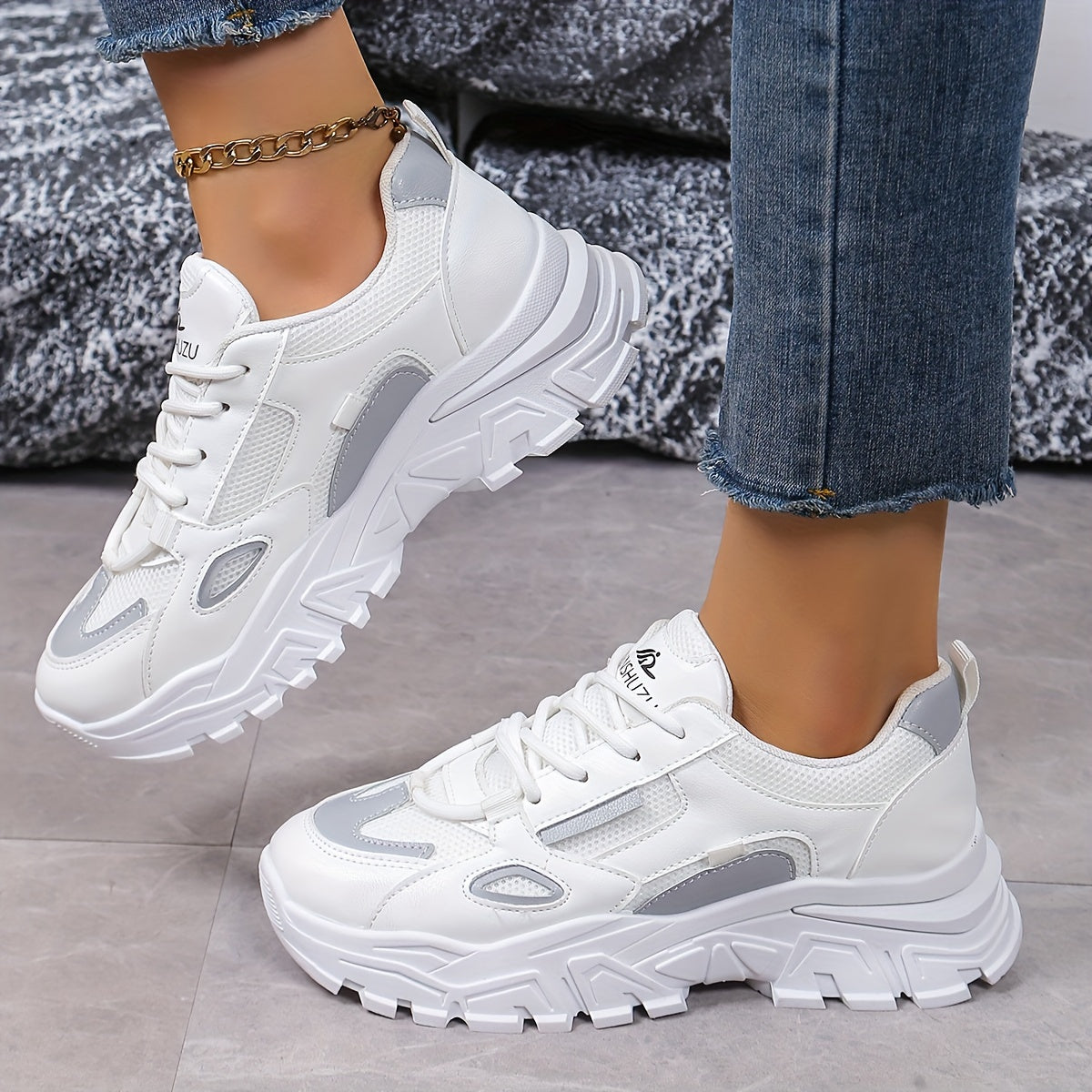 Women's Fashion Sneakers Breathable Mesh Outdoor Running Shoes