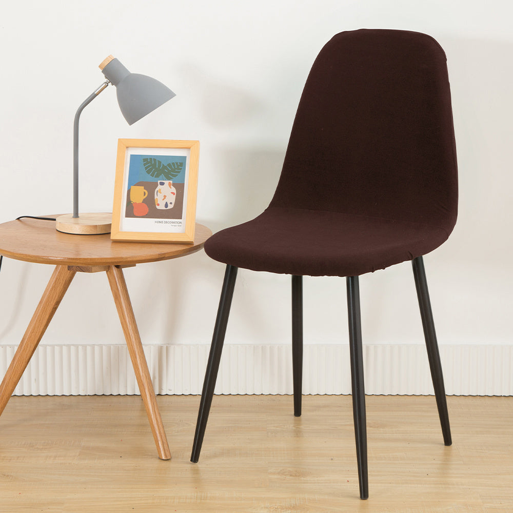 Sıx rangda, elastik bant bilan ushlovchi sut poliesteridan yasalgan cho'zilgan qopqoq stul.