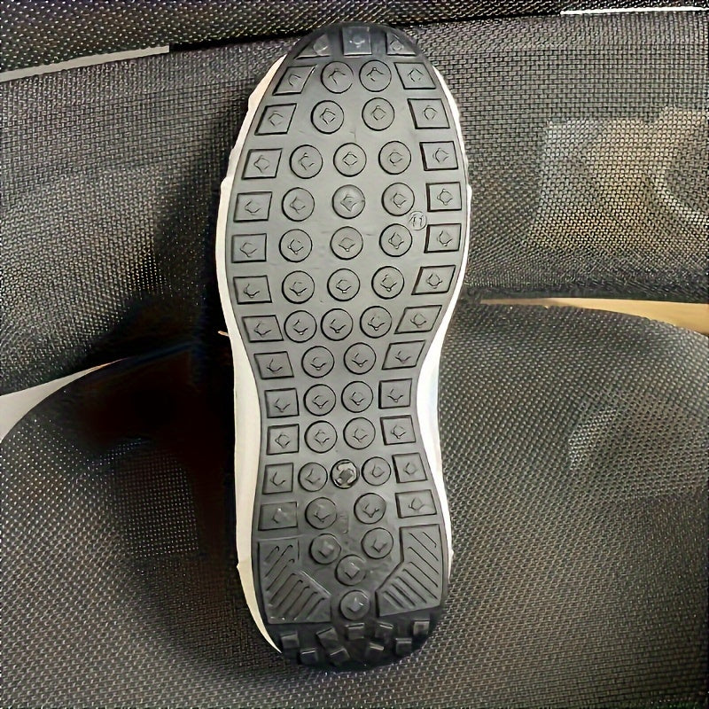 Erkaklar uchun qora va ko'k rangdagi dizaynga ega, oq asos, yashil aksentlar, PU yuqori qismi va PVC taglik bilan zamonaviy barcha mavsumli krossovkalar, norasmiy kiyimlar uchun.