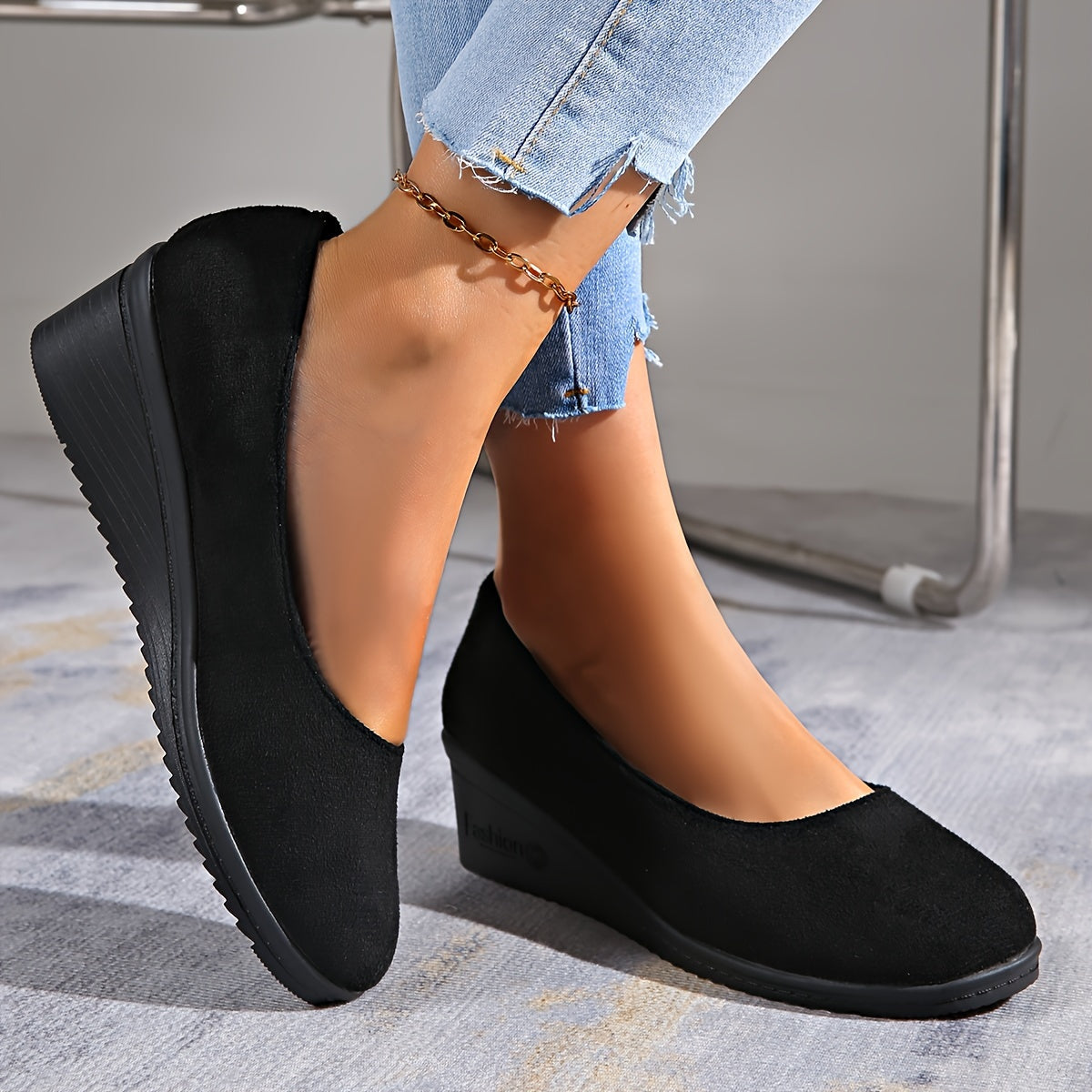 Women's Round Toe Chunky Heel Shoes Slip-On Comfortable Pumps