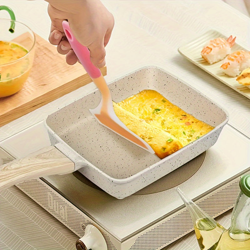 Набор антипригарных алюминиевых сковородок с дизайном, вдохновленным Японией, в комплекте с силиконовой лопаткой и кисточкой для масла. Идеально подходит для приготовления яиц, блинов, блюд на гриле и пельменей. Пожалуйста, мойте только вручную.