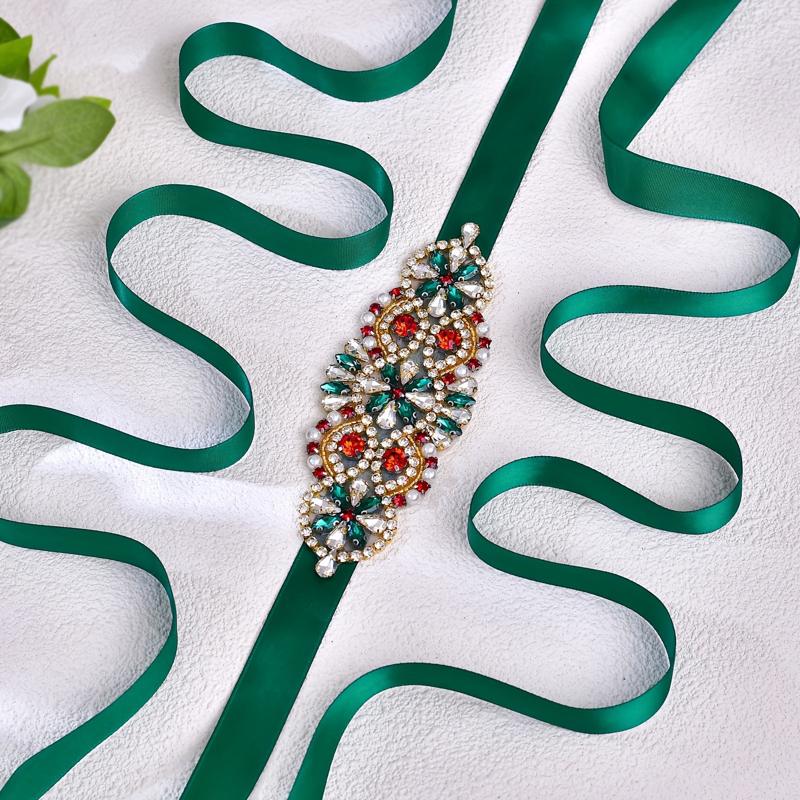 Qo‘l bilan yuviladigan Boho uslubidagi to‘y va bayram uchun rang-barang rhinestones bilan bezatilgan to‘y belbog‘i